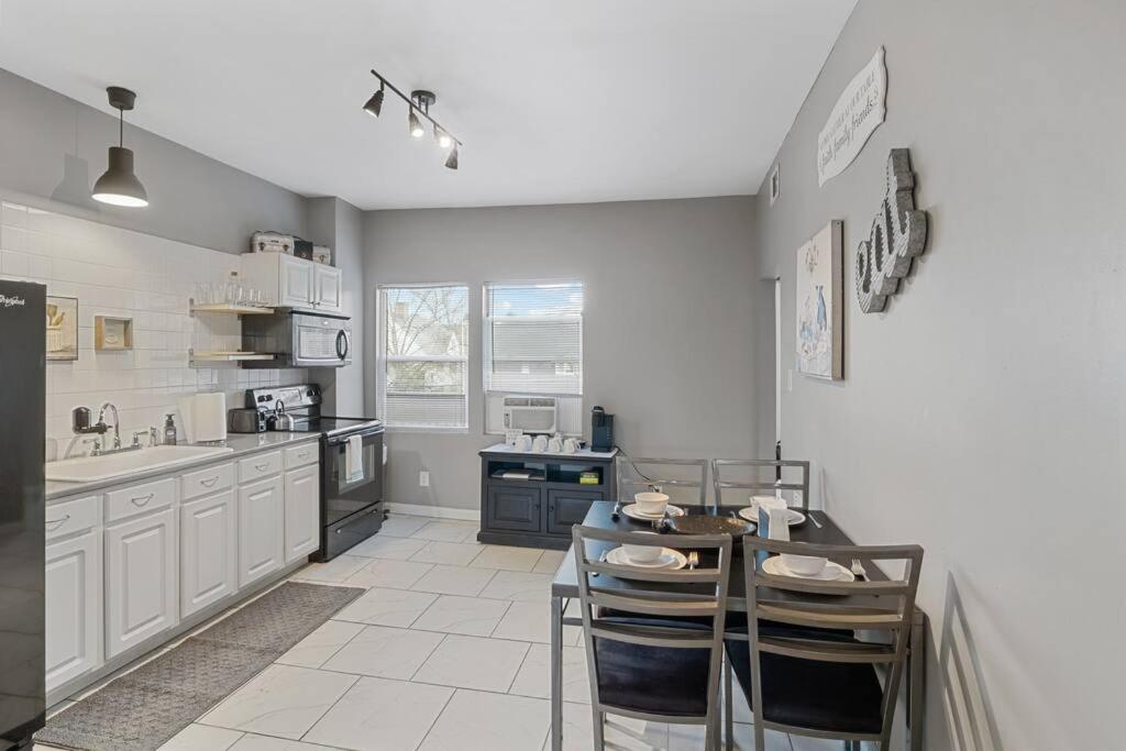 Pet&baby Friendly 2br W- In-unit Laundry Wifi Apartment Indianapolis