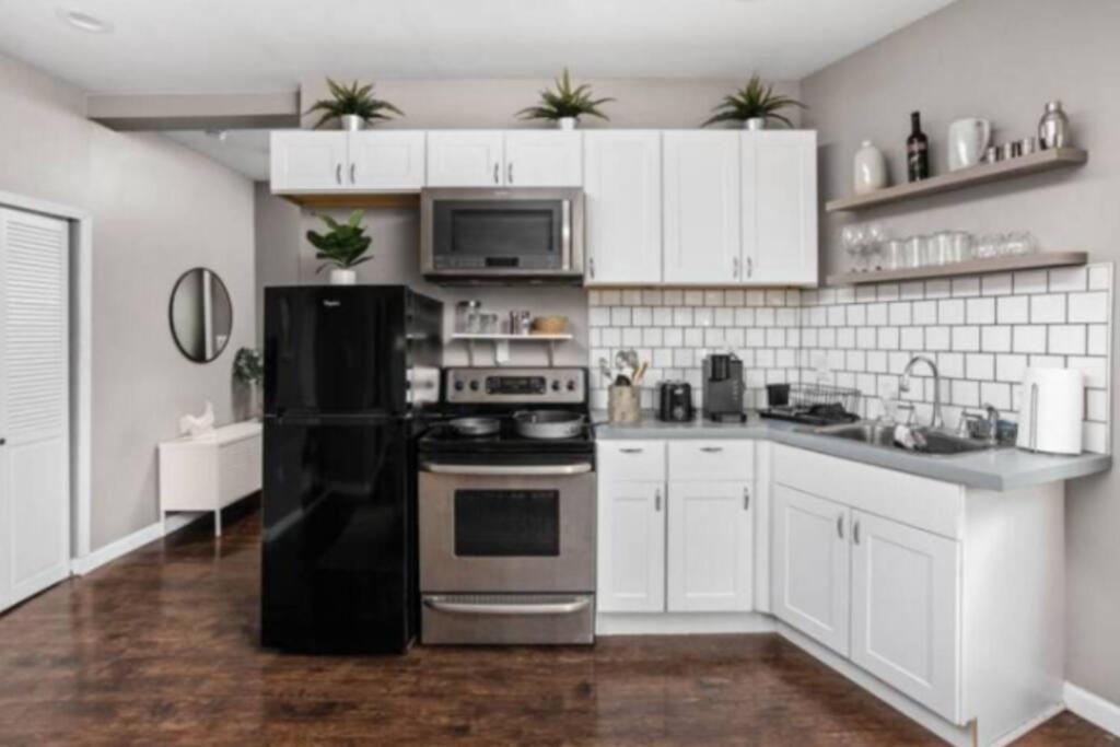Cozy 1br Getaway - Bbq - Backyard - Pet - Friendly Holiday home
