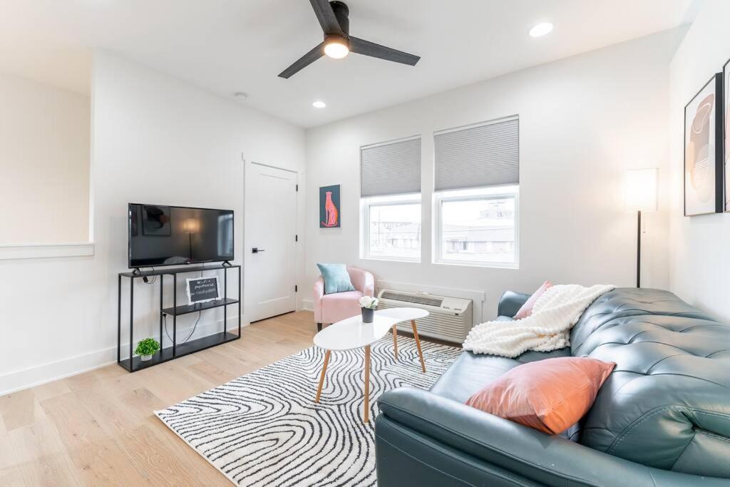 Great Location! 1br 1bath Carriagehouse Apartment Indianapolis