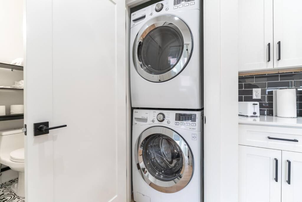Great Location! 1br 1bath Carriagehouse Indianapolis