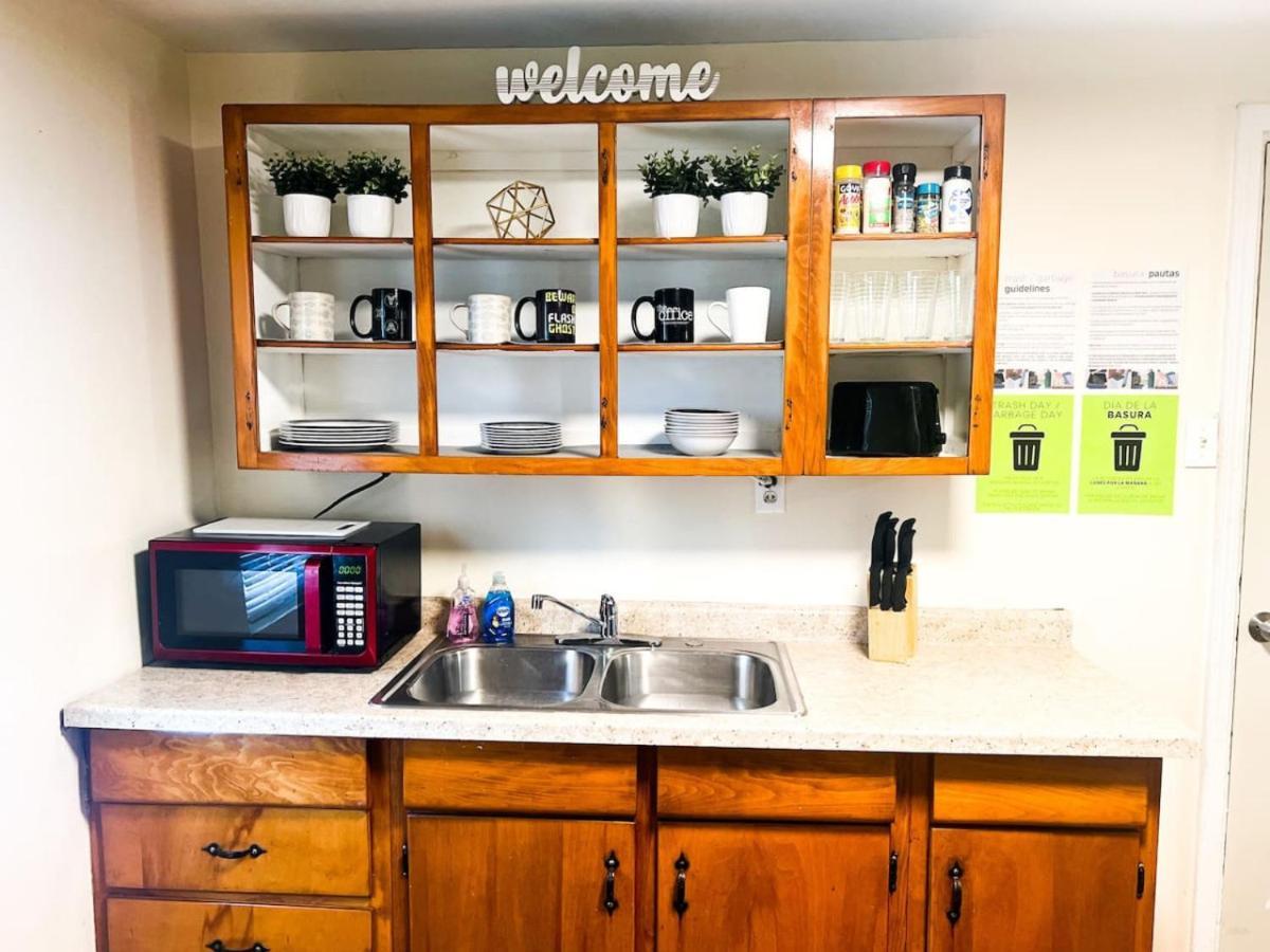 Sleeps 21 8 Bedroom With 16 Beds And Large Driveway Wifi * Indianapolis