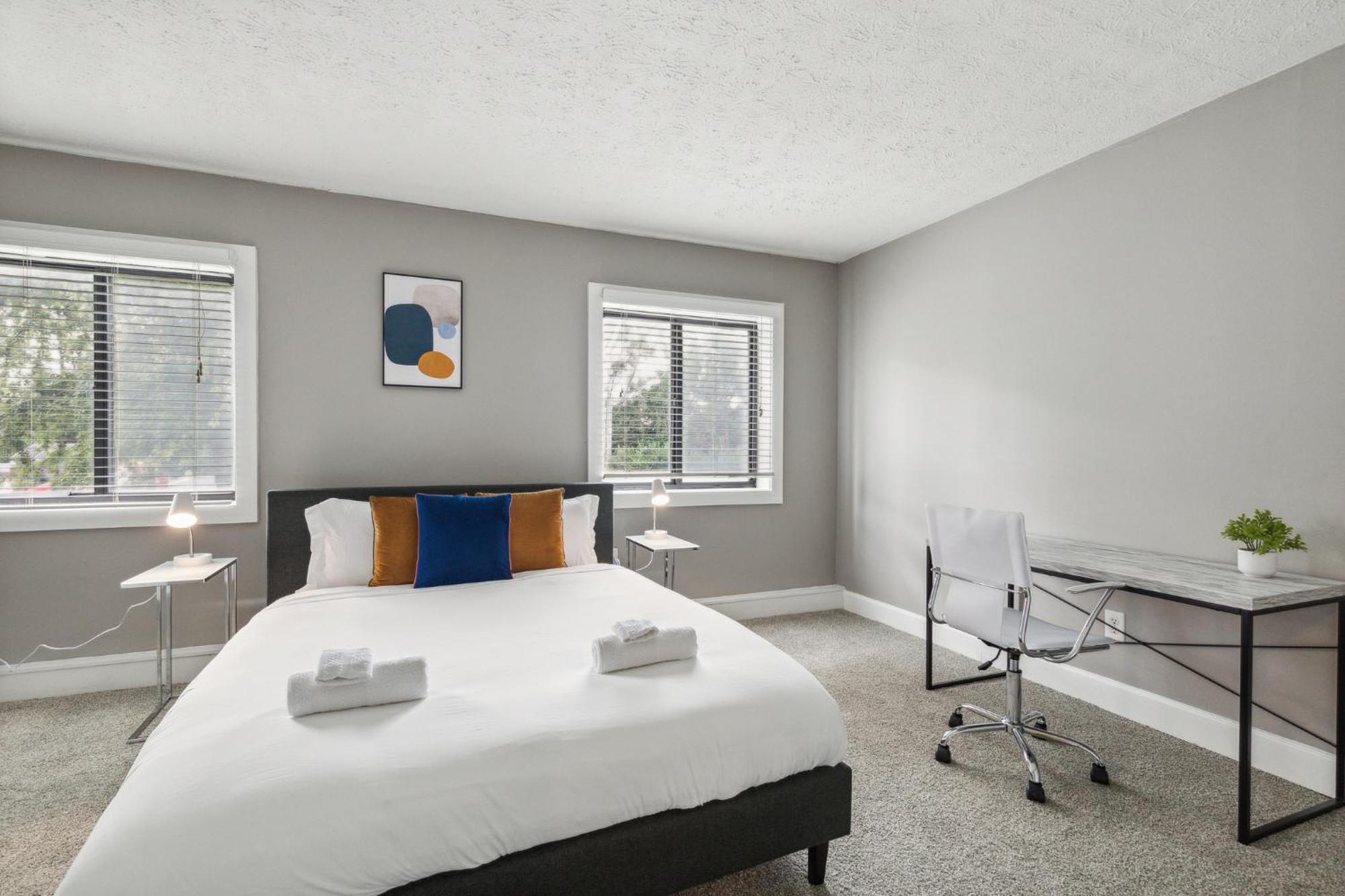 River West 104 I Modern & Elegant * Indianapolis