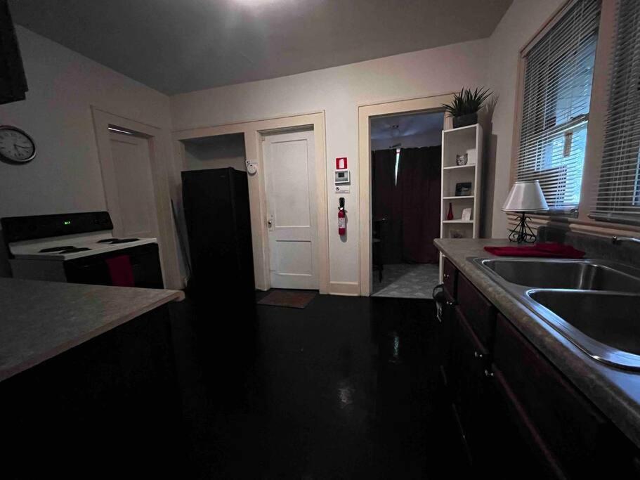Comfortable 2-bdrm Spacious With Wifi & Patio * Indianapolis