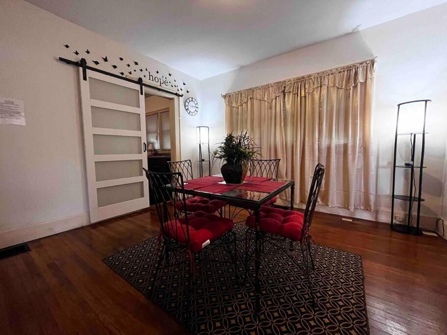 Comfortable 2-bdrm Spacious With Wifi & Patio *