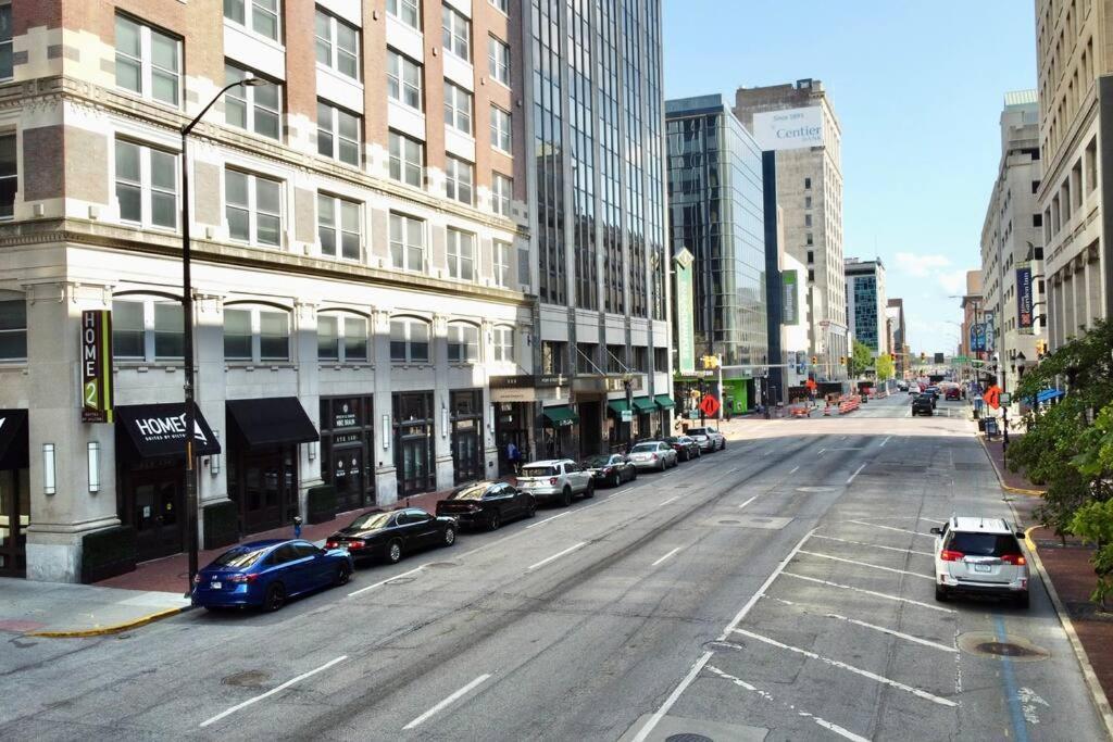 Apartment Downtown Penthouse W View