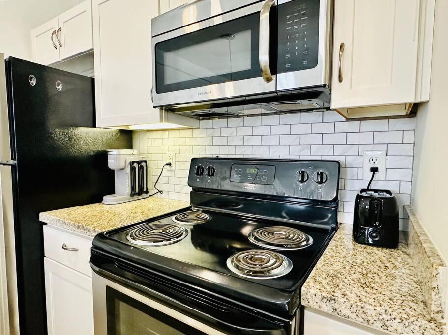 Apartment Downtown Penthouse W View *
