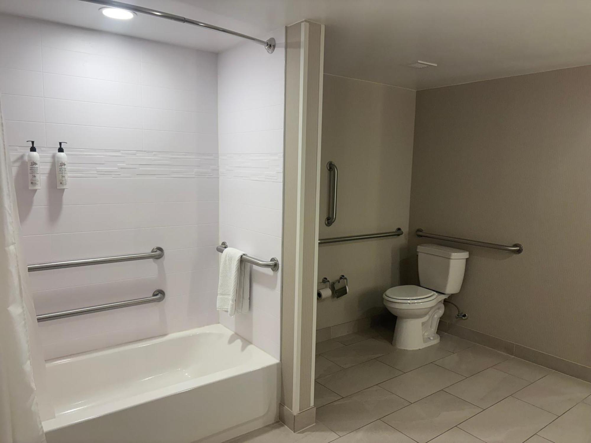 Delta By Marriott Airport Hotel 4*