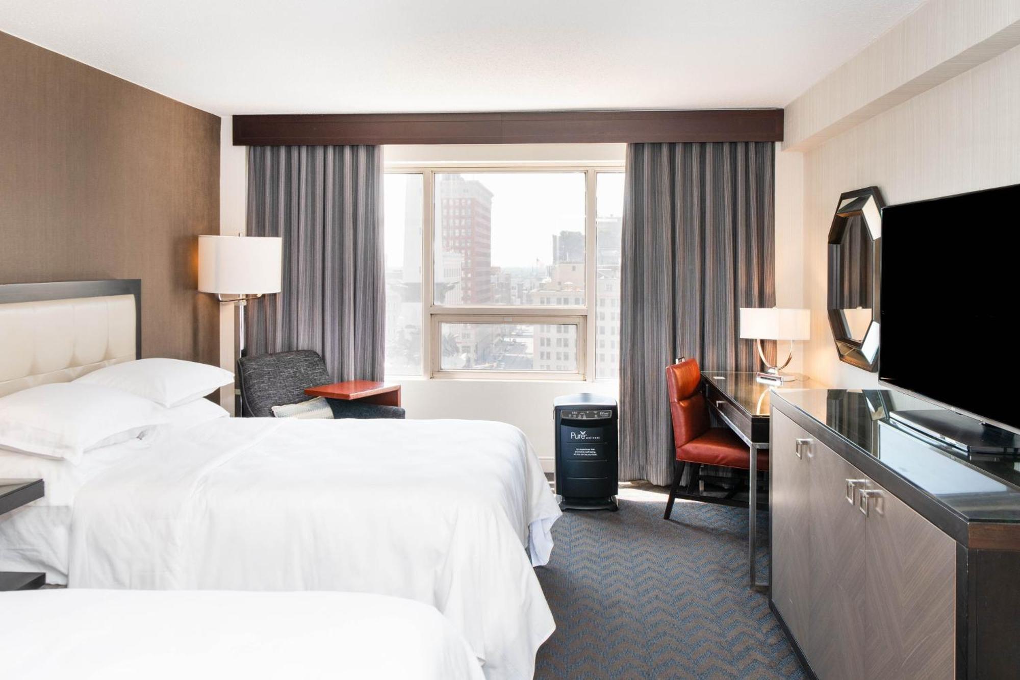 Sheraton Centre Hotel