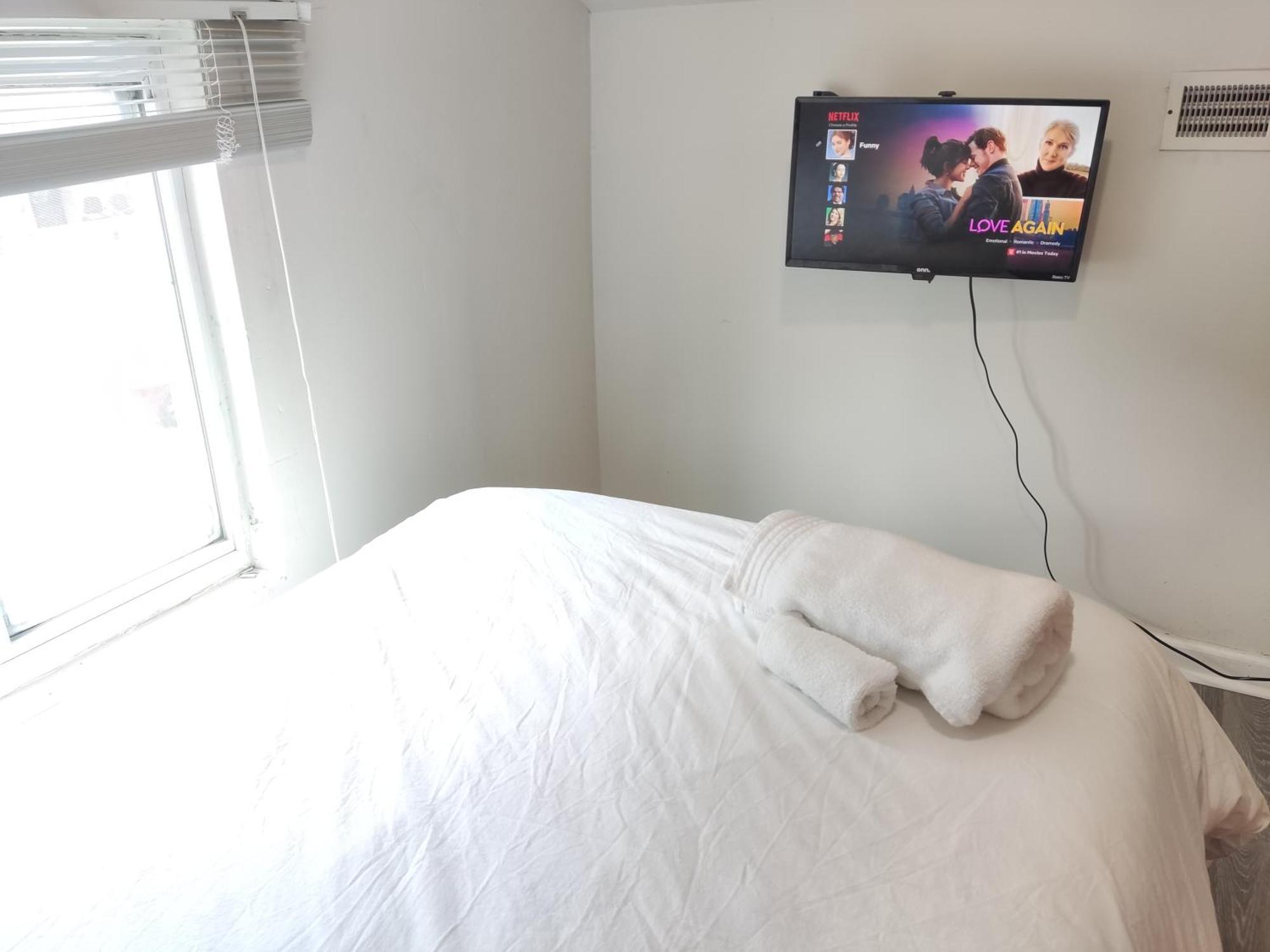 Not In Service Lights Hideaway- 3br Near Downtown Indy Inn *