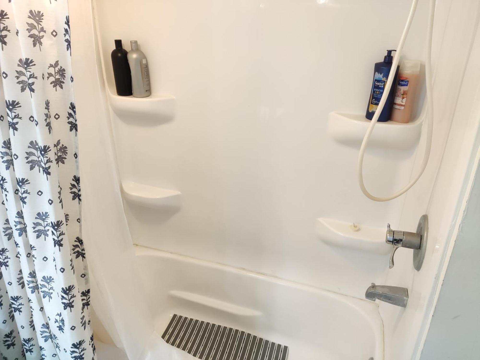 Inn Not In Service Lights Hideaway- 3br Near Downtown Indy *