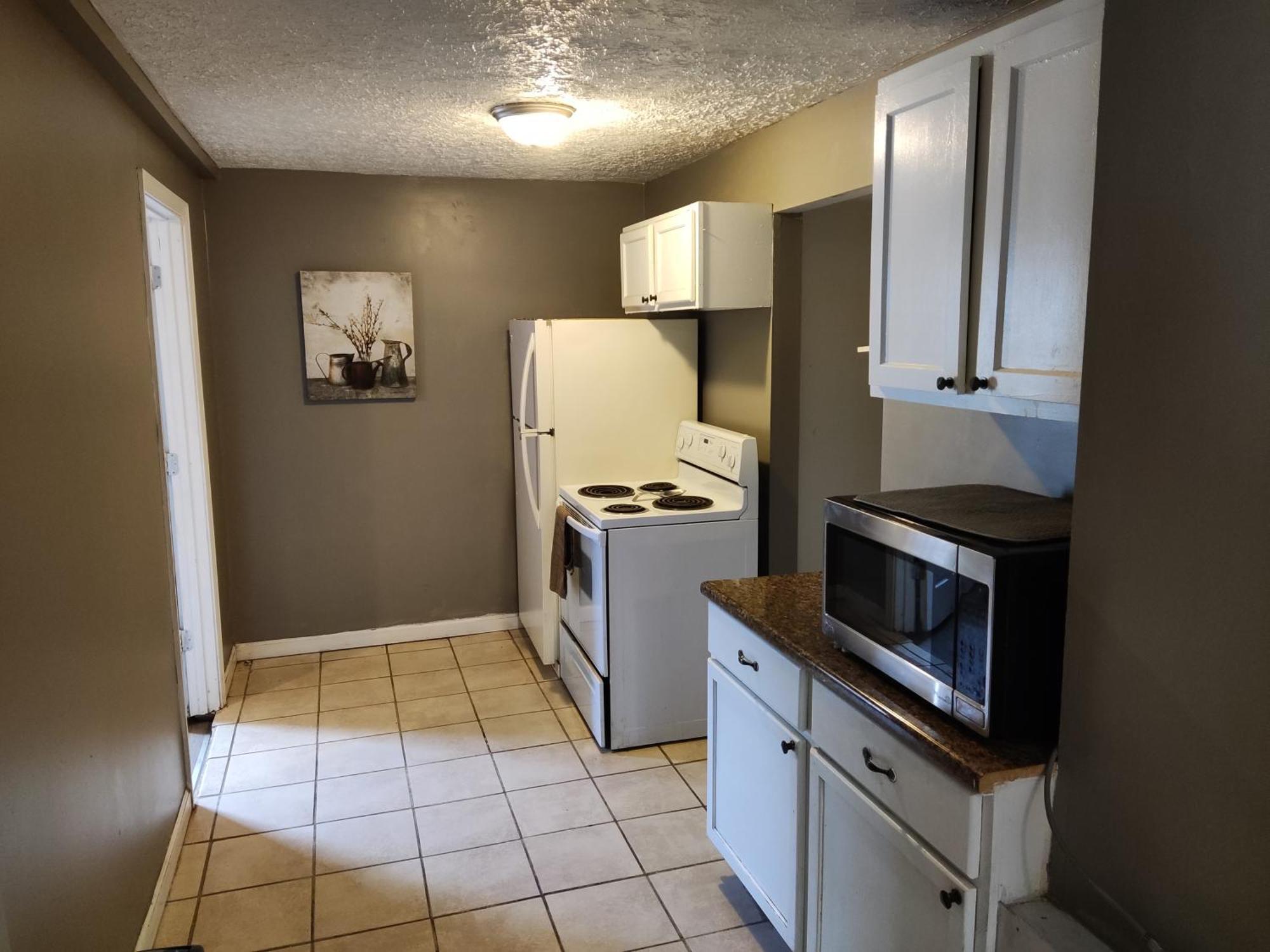 Not In Service Lights Hideaway- 3br Near Downtown Indy