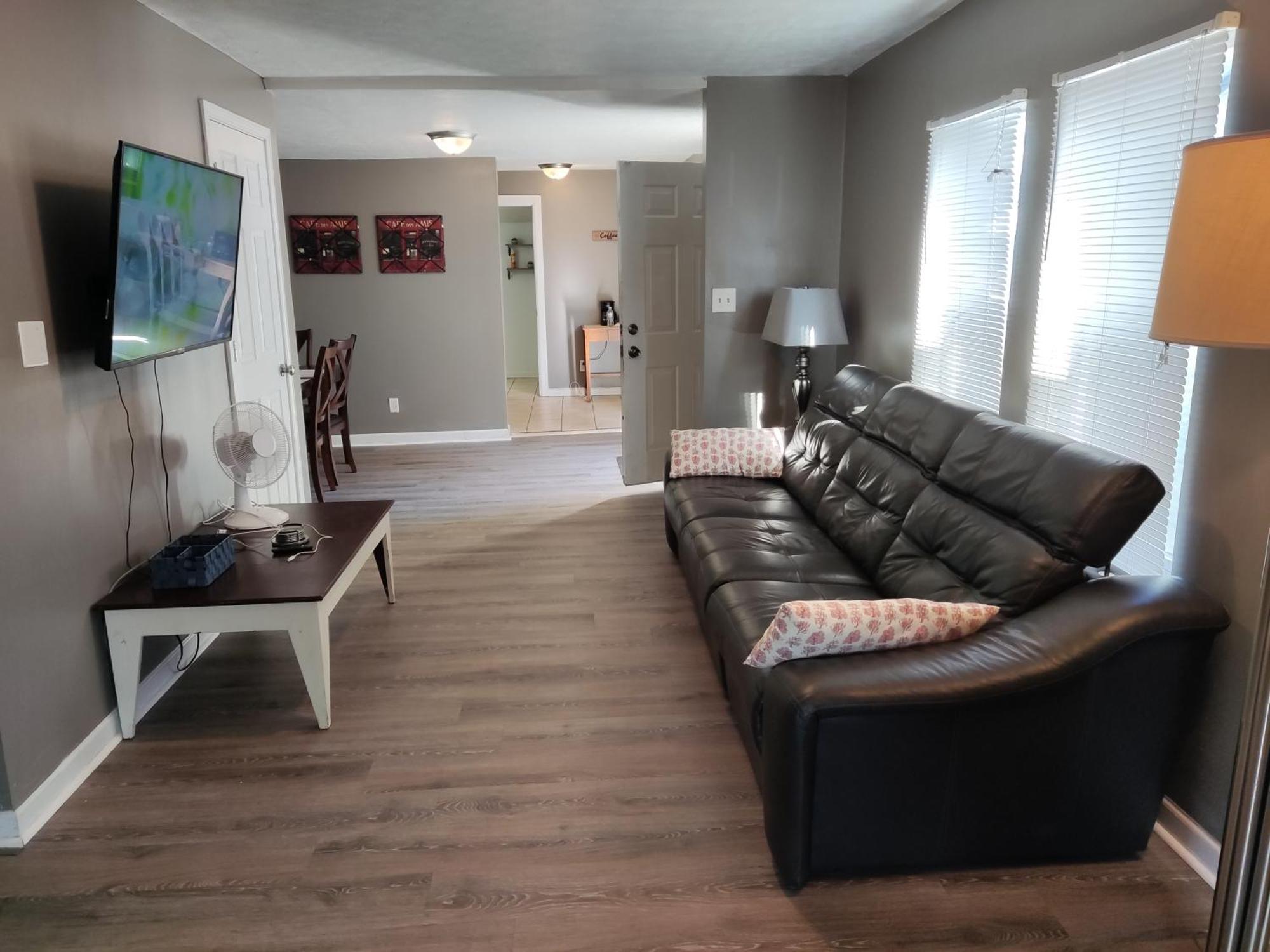 Not In Service Lights Hideaway- 3br Near Downtown Indy * Indianapolis