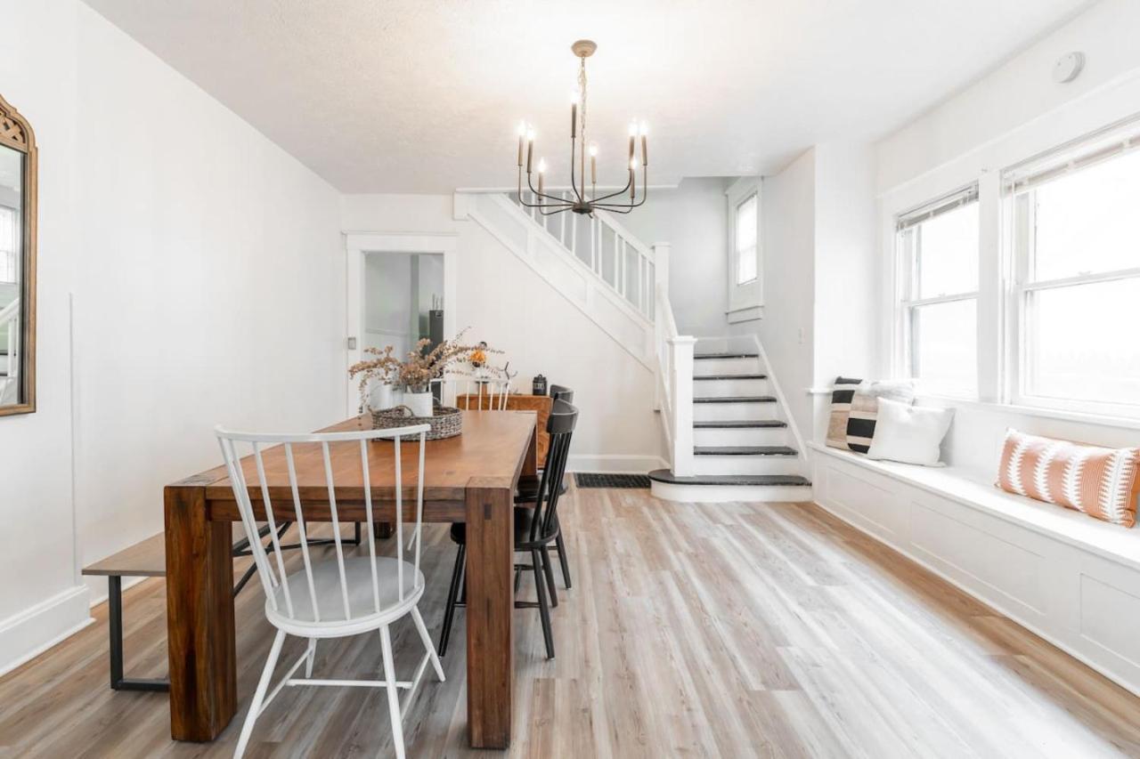 6 Bedroom Duplex Sleeps 14 Close To Lucas Downtown *
