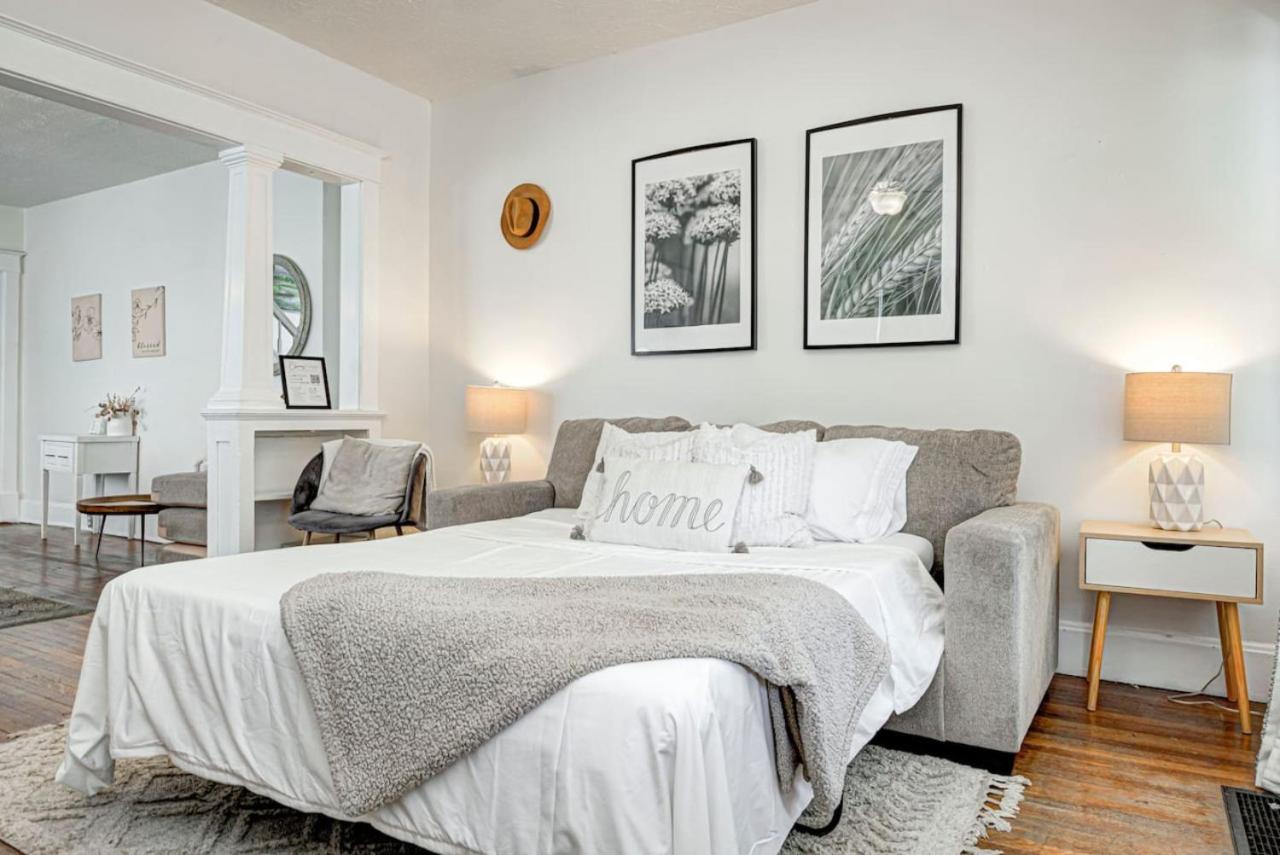6 Bedroom Duplex Sleeps 14 Close To Lucas Downtown Holiday home