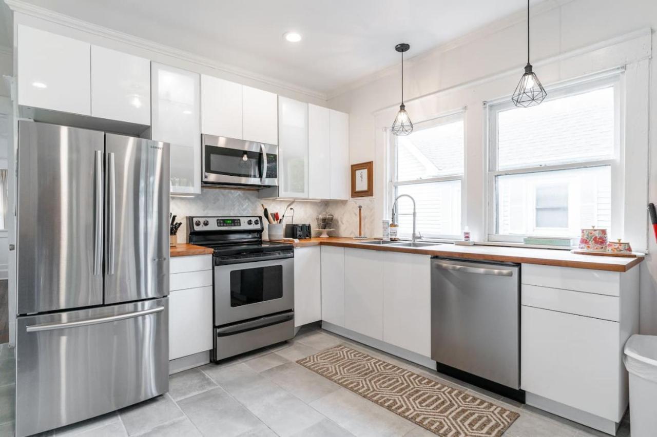 6 Bedroom Duplex Sleeps 14 Close To Lucas Downtown