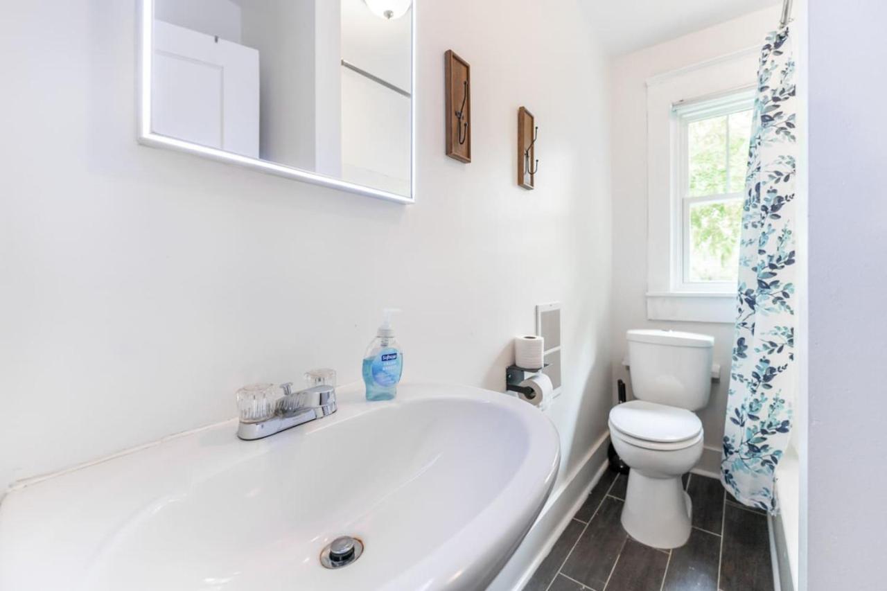 6 Bedroom Duplex Sleeps 14 Close To Lucas Downtown *