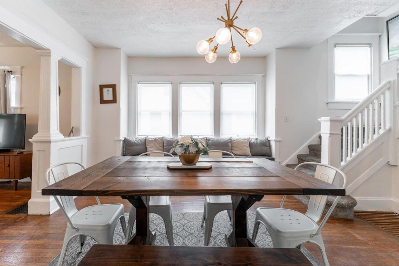 6 Bedroom Duplex Sleeps 14 Close To Lucas Downtown Holiday home Indianapolis