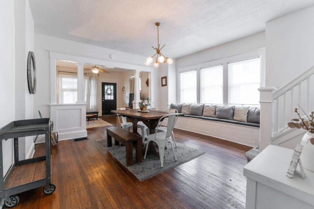 Holiday home 6 Bedroom Duplex Sleeps 14 Close To Lucas Downtown