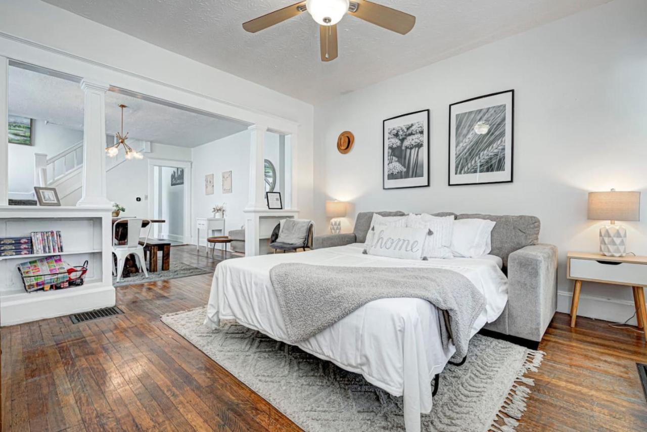 Holiday home 6 Bedroom Duplex Sleeps 14 Close To Lucas Downtown *