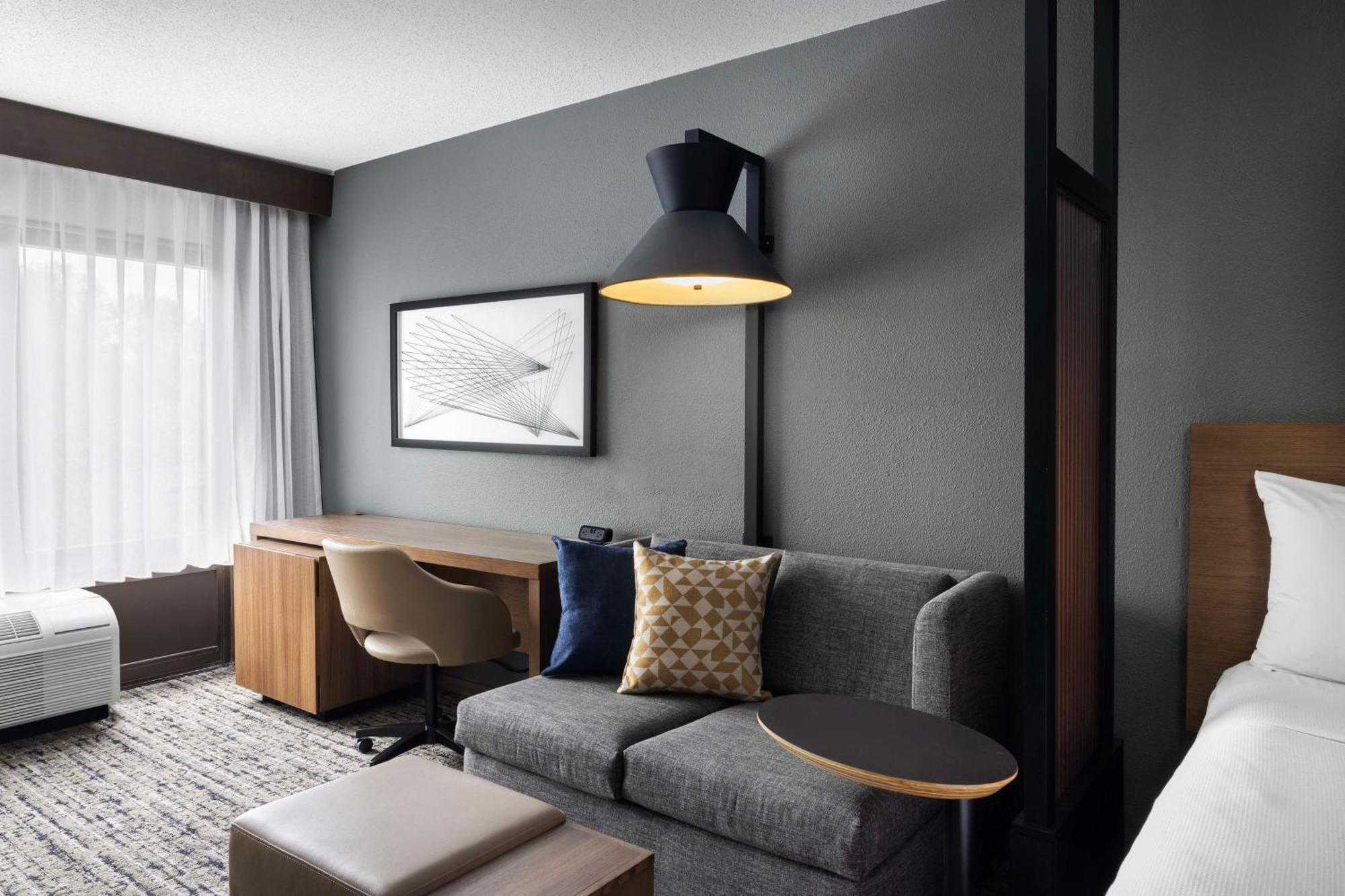 Hyatt Place Airport Hotel