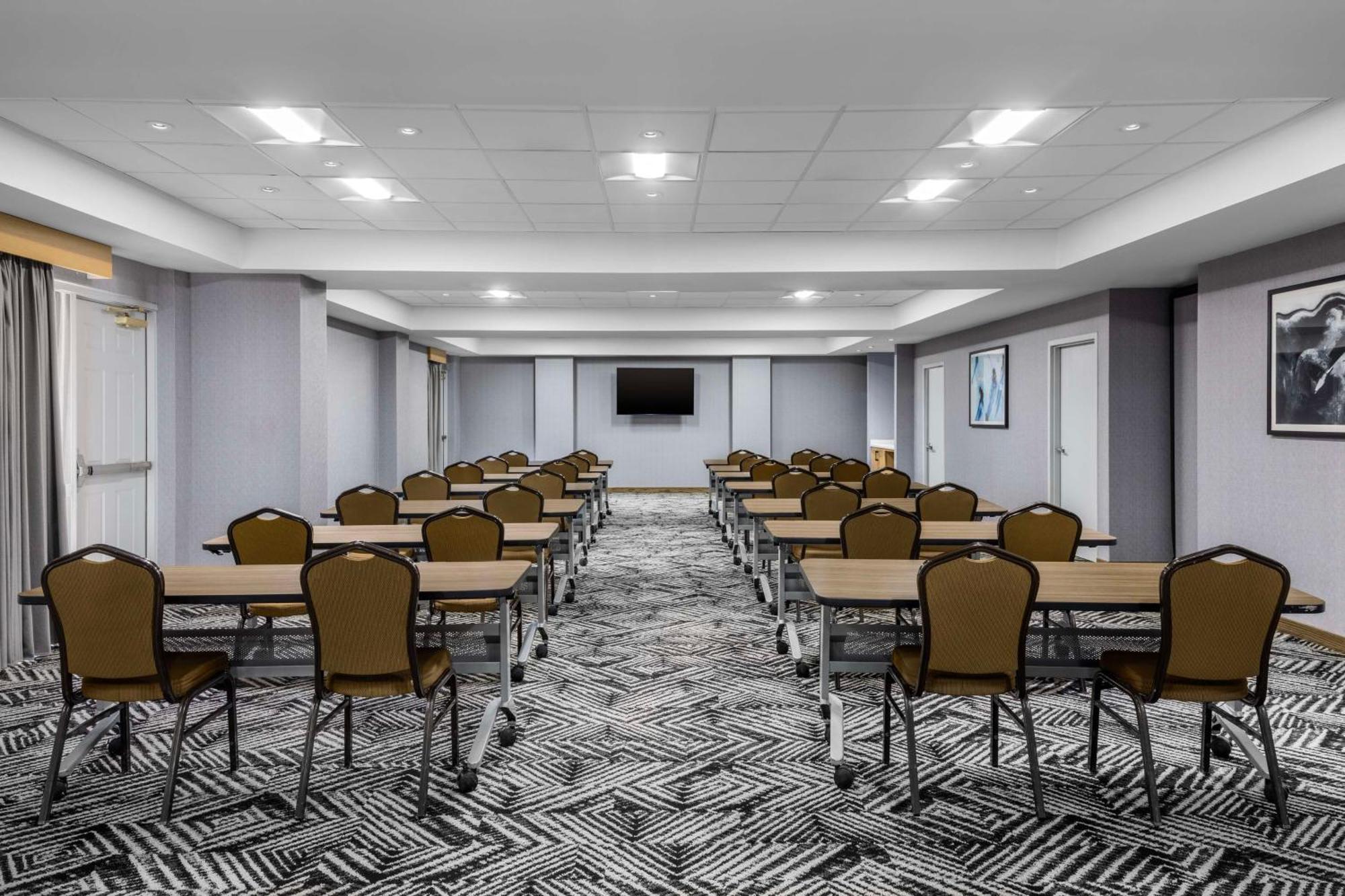Hyatt Place Airport Indianapolis