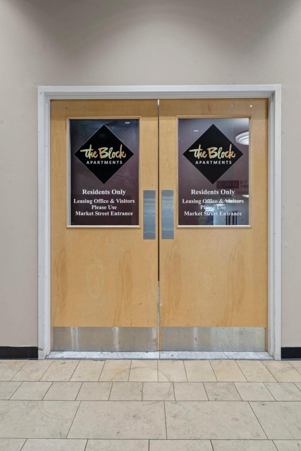 Downtown Retreat Skywalk To Mall & Near Stadium Apartment