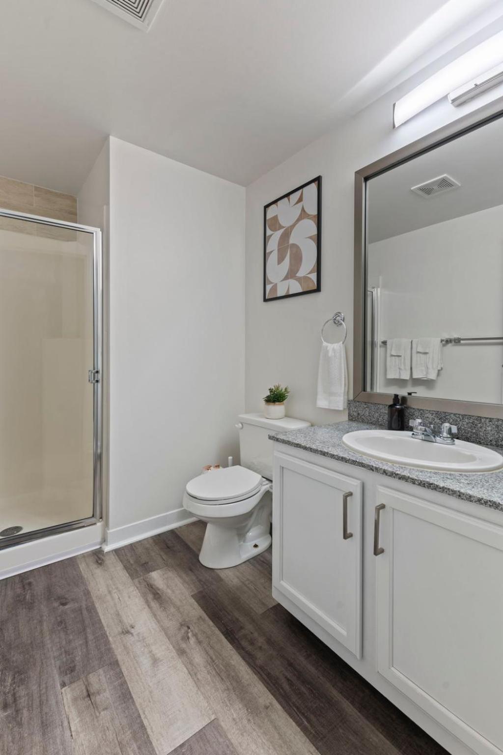 Downtown Retreat Skywalk To Mall & Near Stadium Apartment
