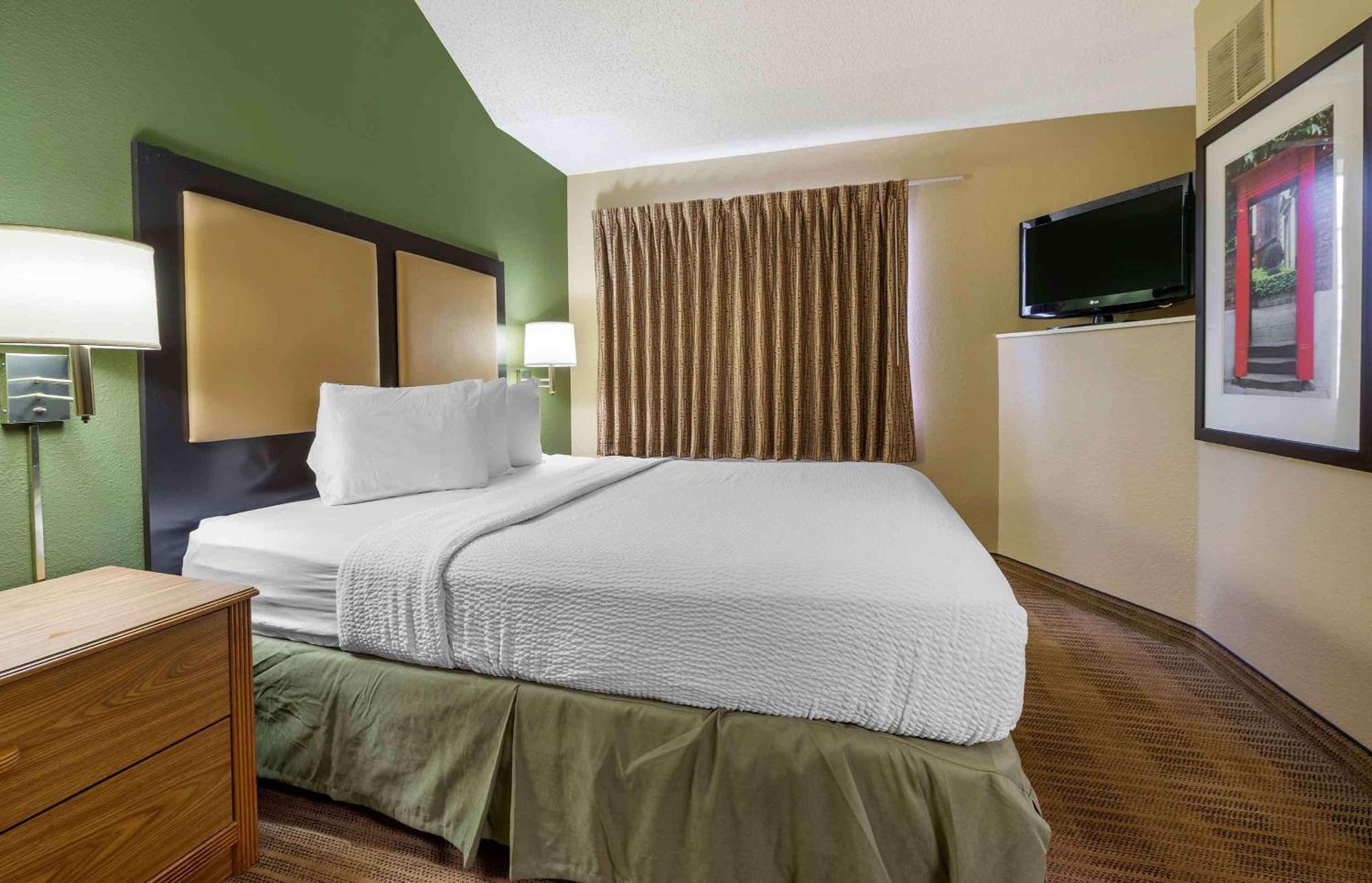 Hotel Extended America - - West 86th St 2*