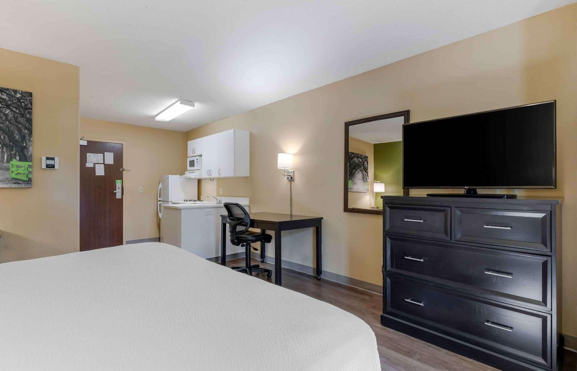 Extended America - - West 86th St 2* Indianapolis