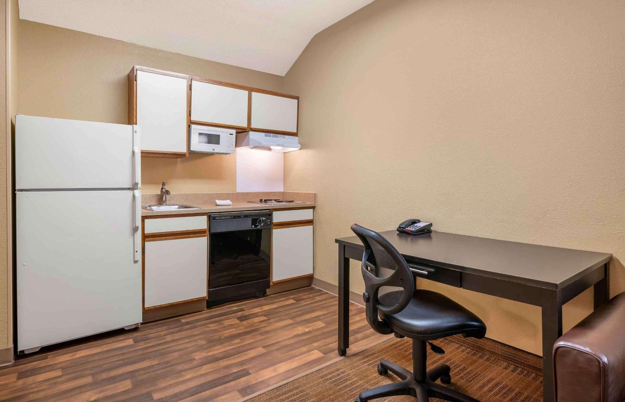 Extended America - - West 86th St Indianapolis