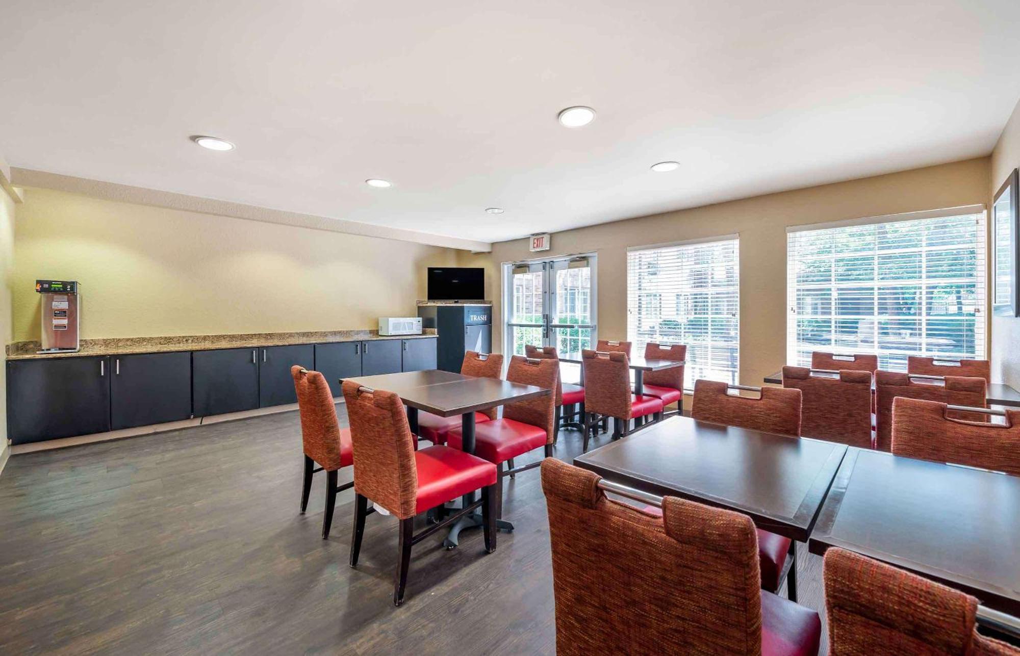 Hotel Extended America - - West 86th St