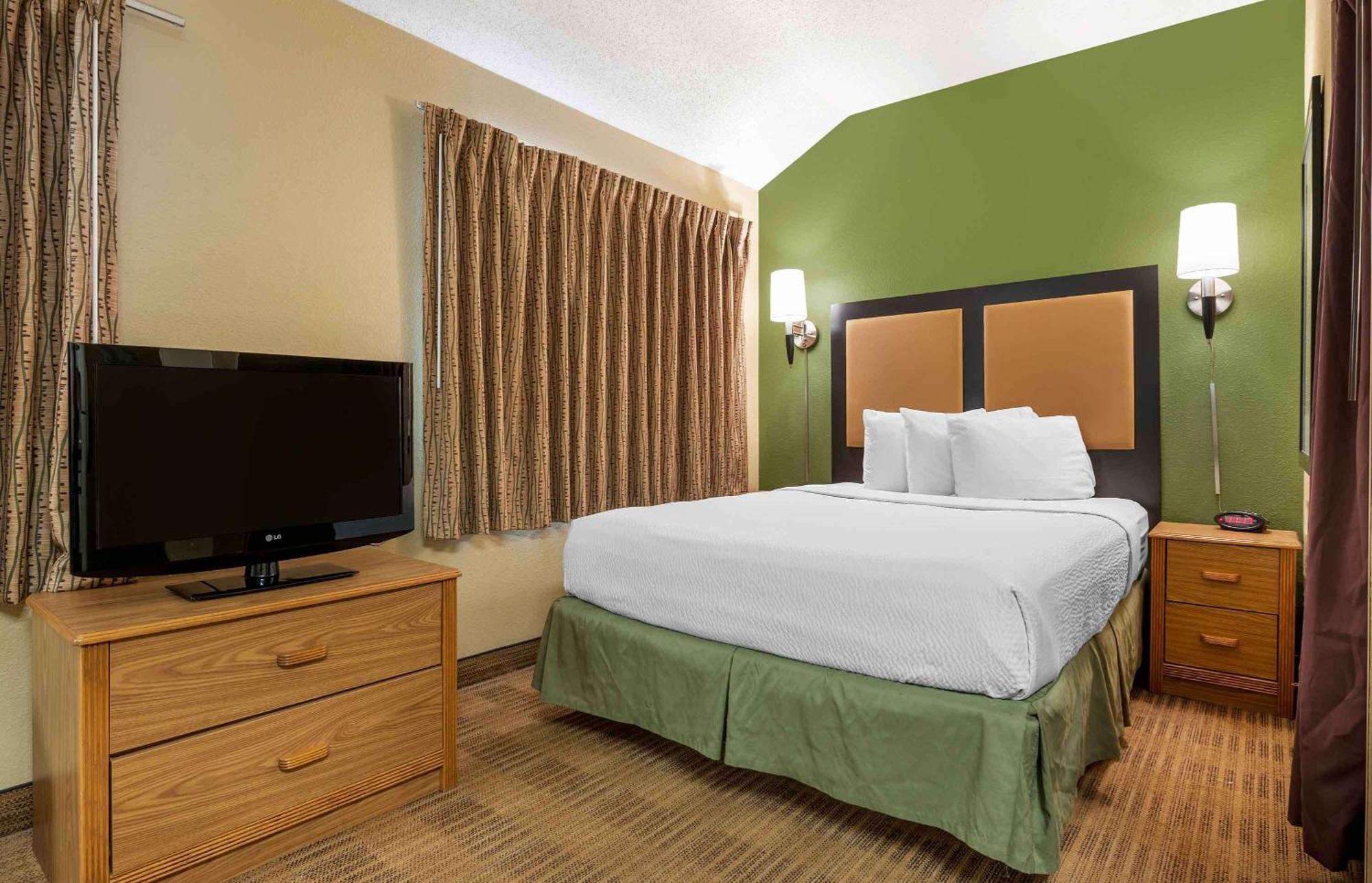 Hotel Extended America - - West 86th St 2*