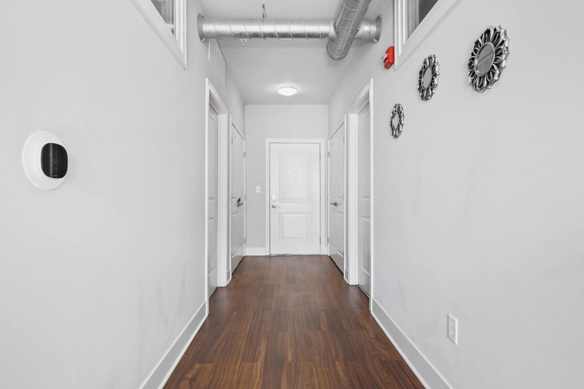 Vibrant 2br Corner And Free Parking At Cityway *
