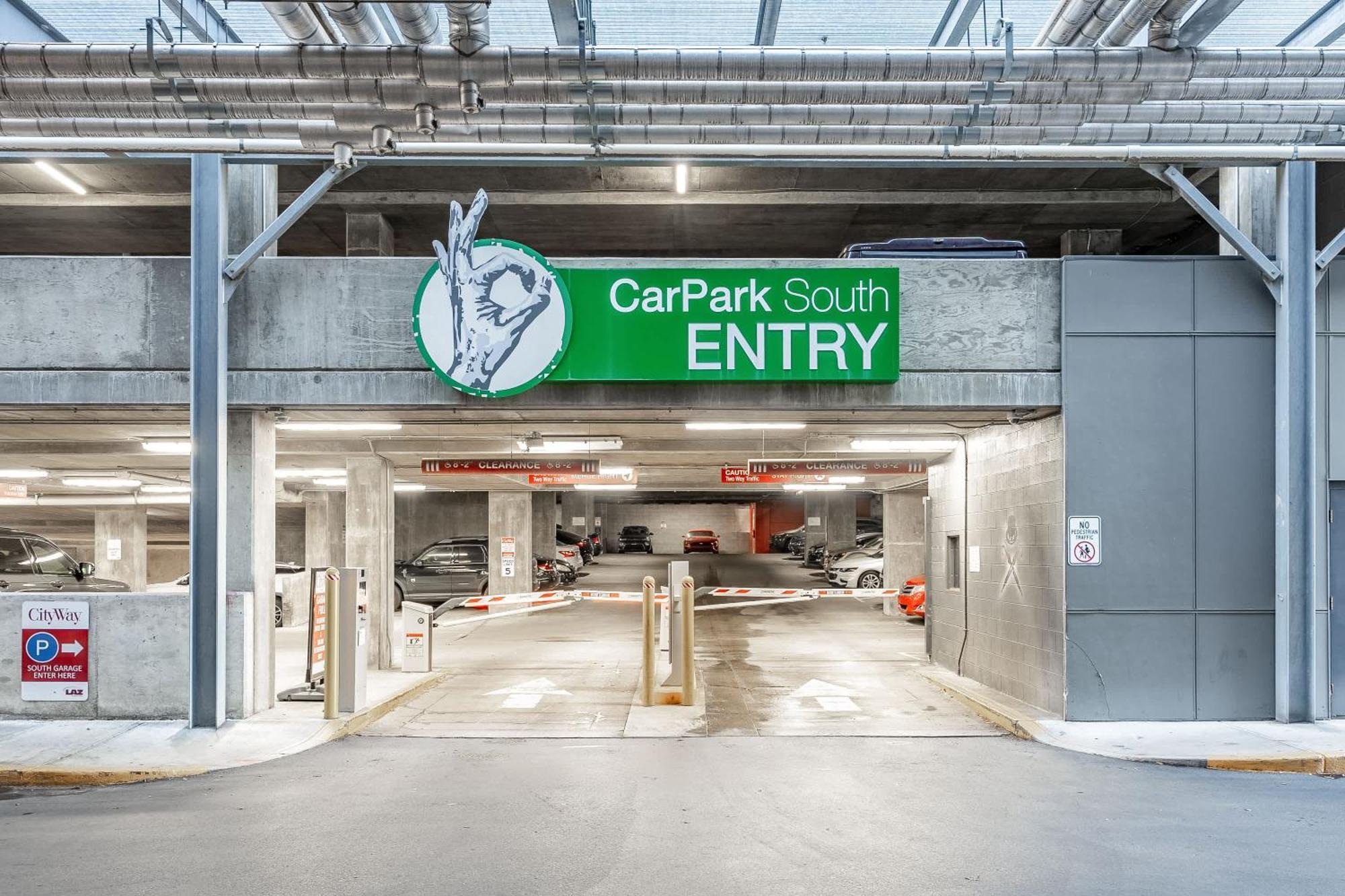 Vibrant 2br Corner And Free Parking At Cityway