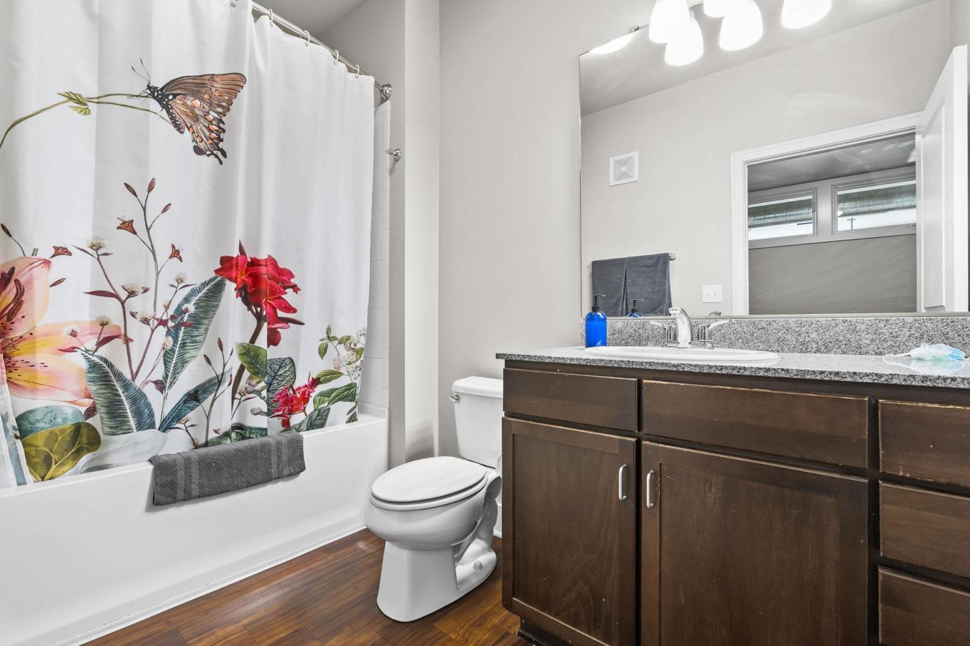 Vibrant 2br Corner And Free Parking At Cityway * Indianapolis