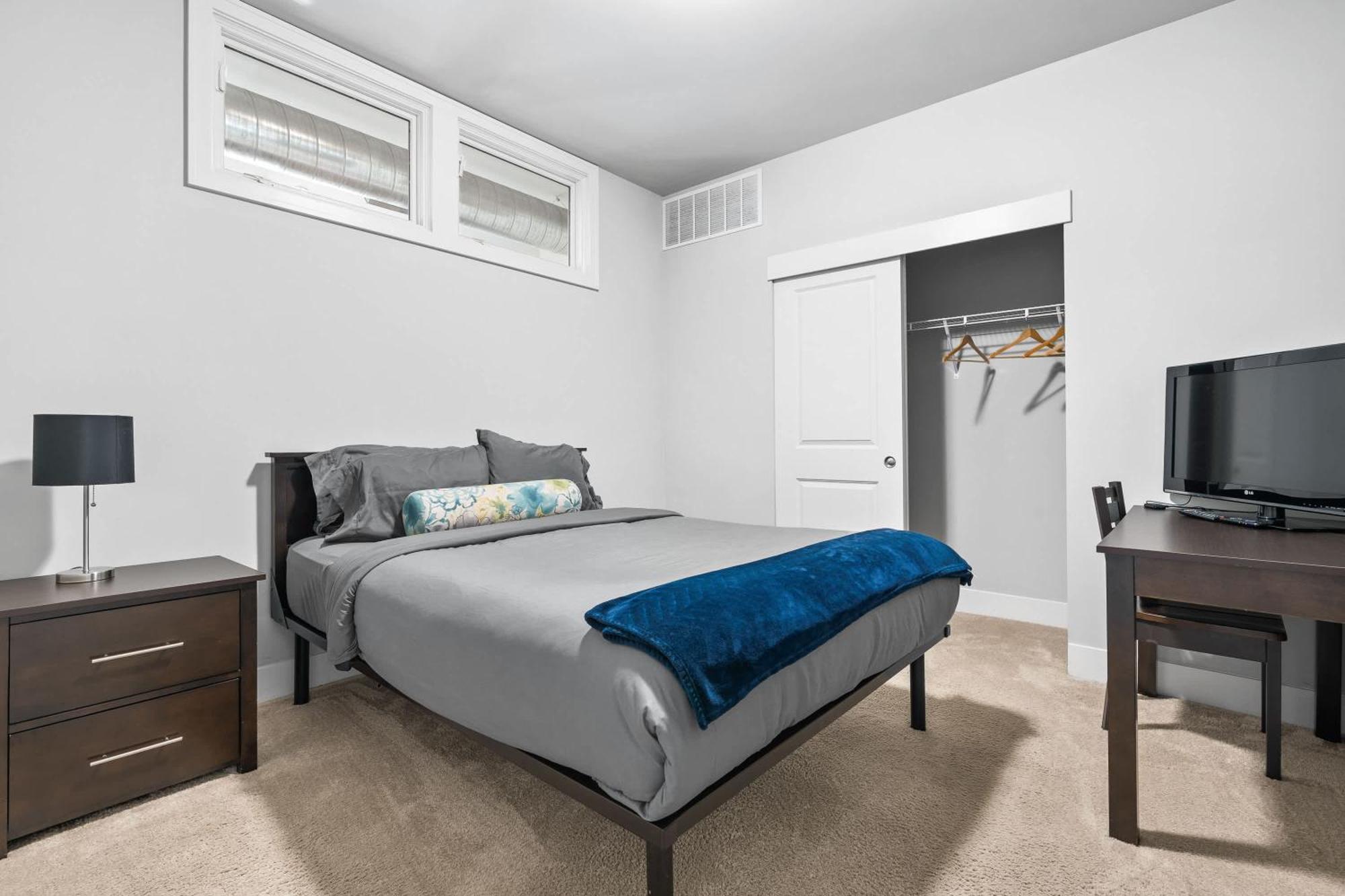 Vibrant 2br Corner And Free Parking At Cityway Apartment Indianapolis