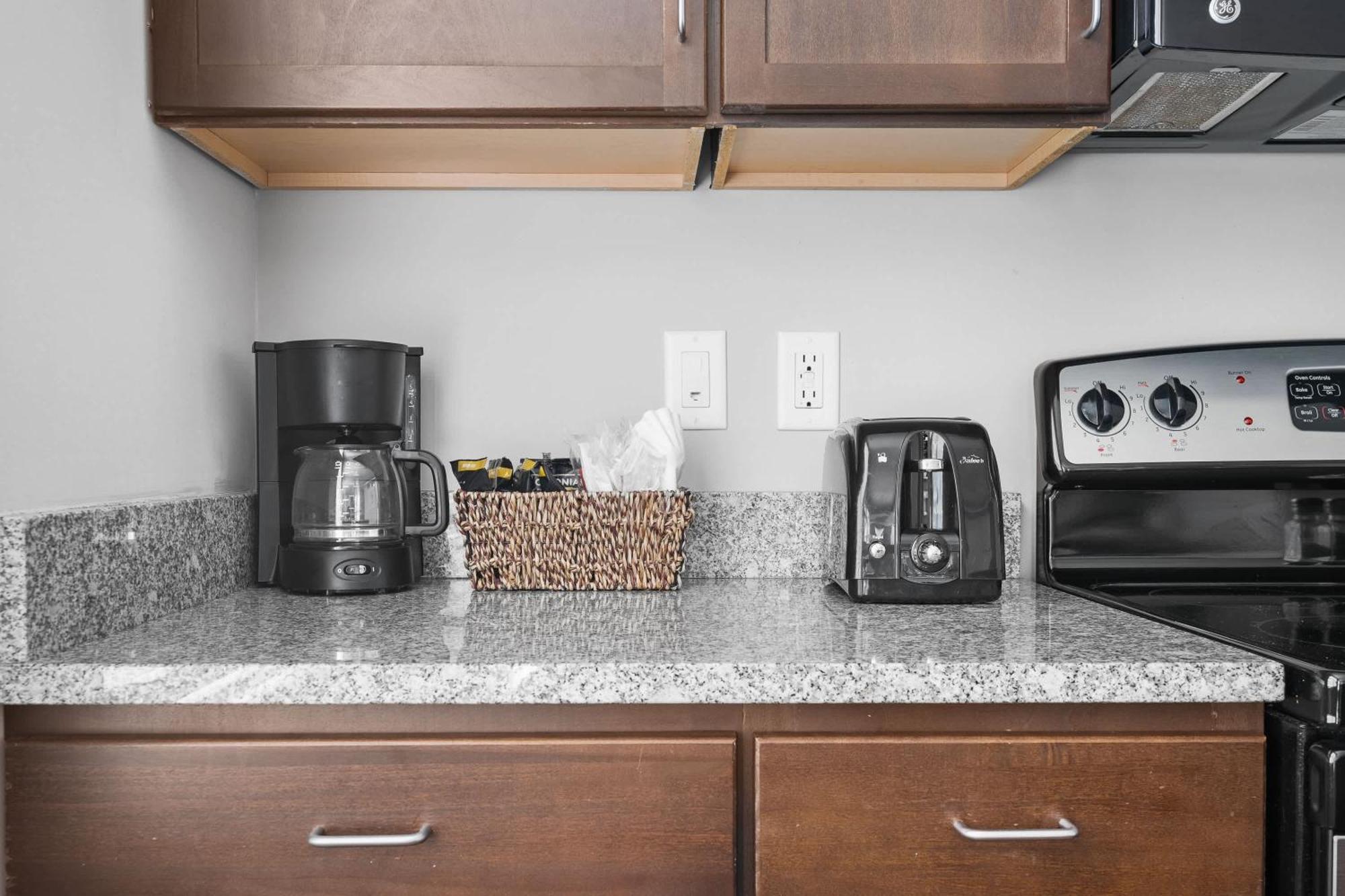 Vibrant 2br Corner And Free Parking At Cityway * Indianapolis
