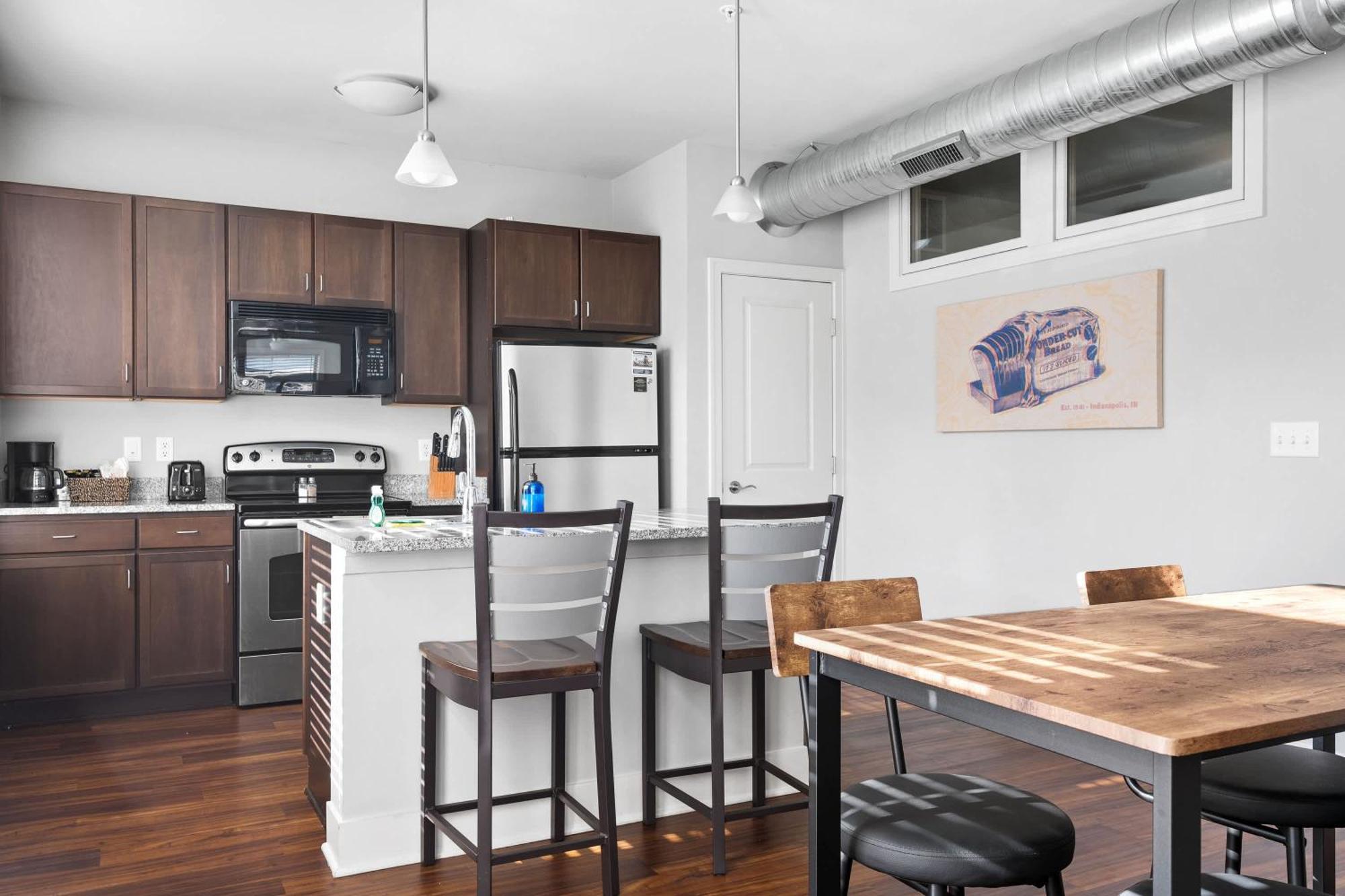Vibrant 2br Corner And Free Parking At Cityway * Indianapolis