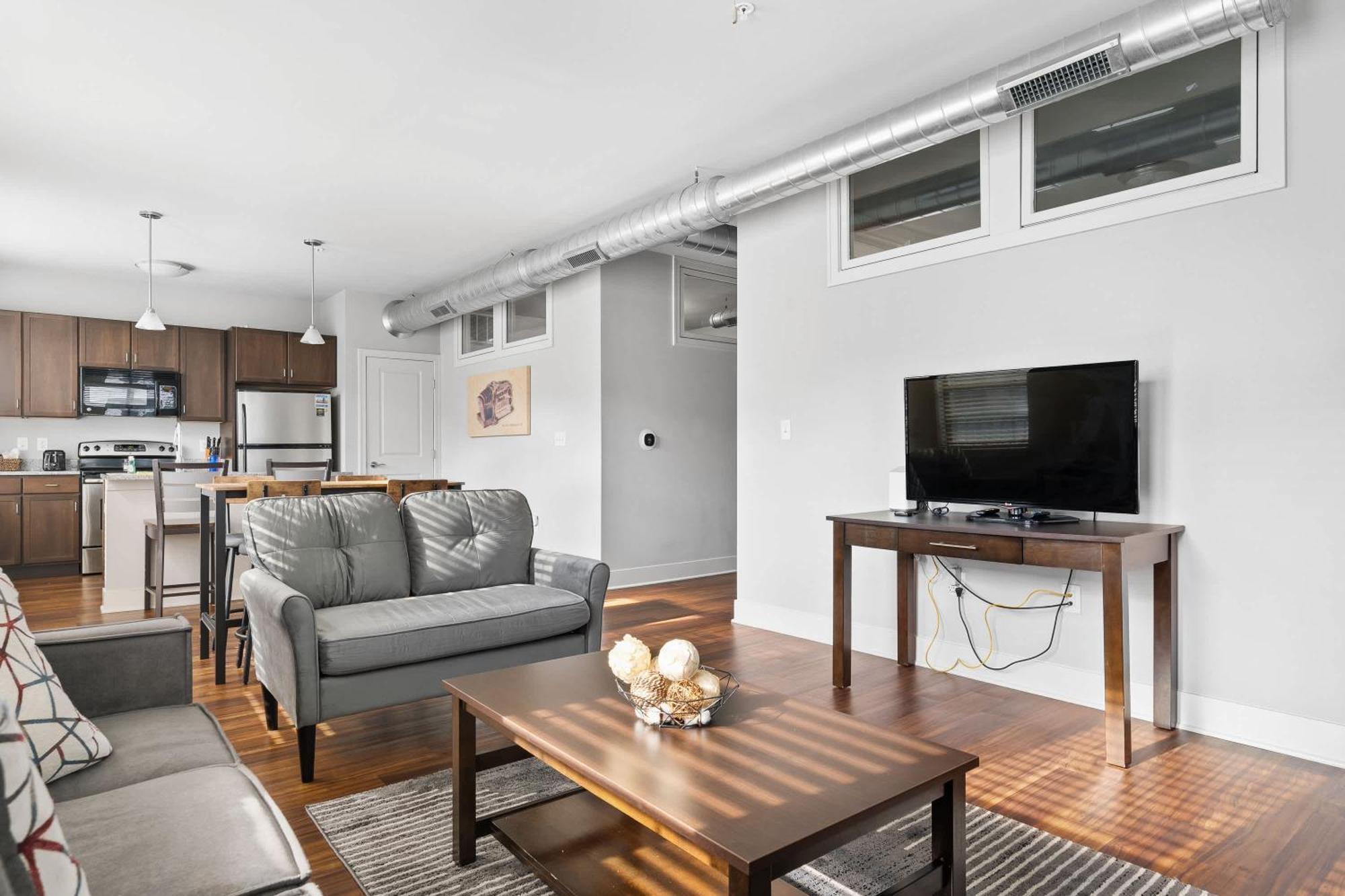Vibrant 2br Corner And Free Parking At Cityway Apartment *
