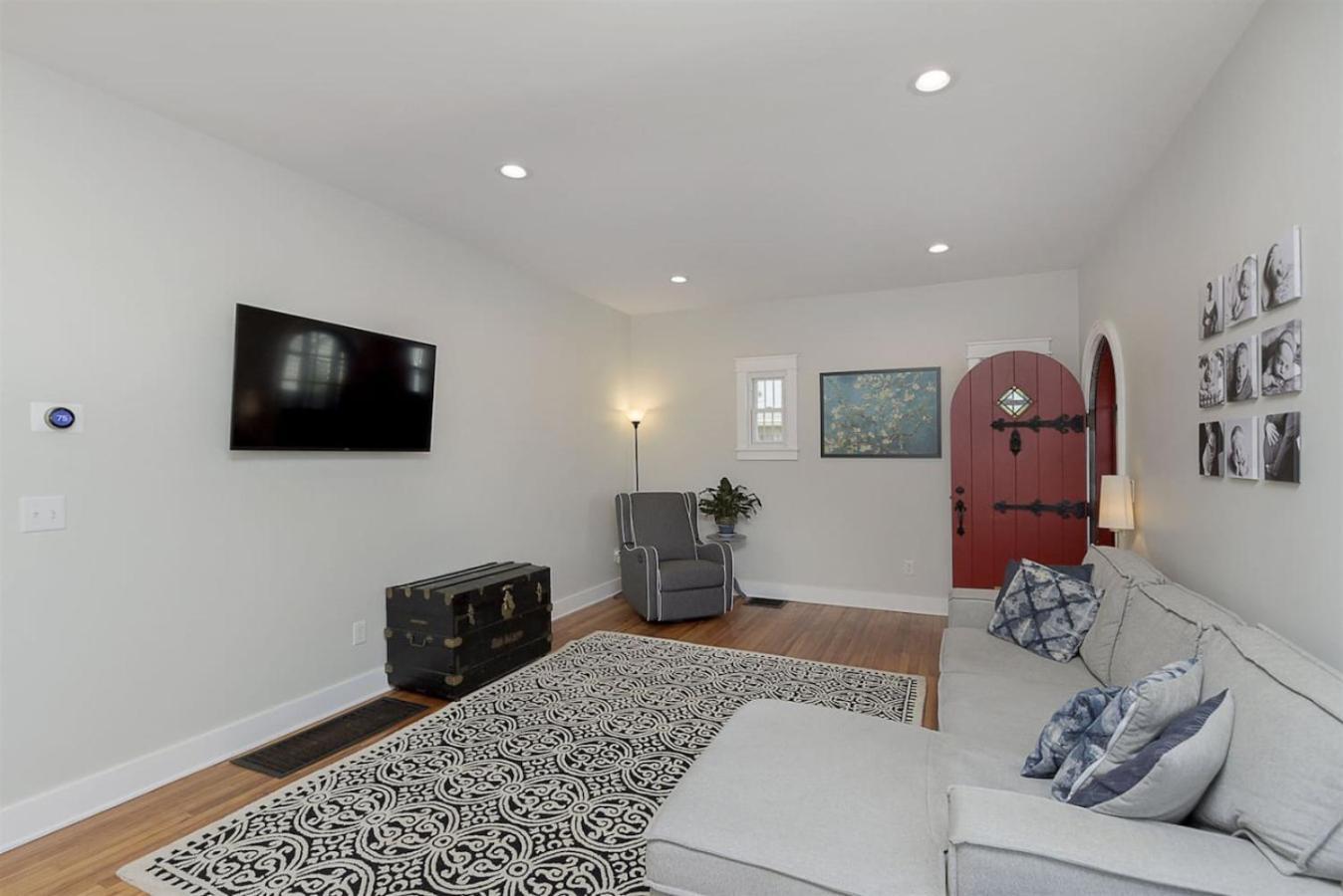 Bates Hendricks Charmer Holiday home