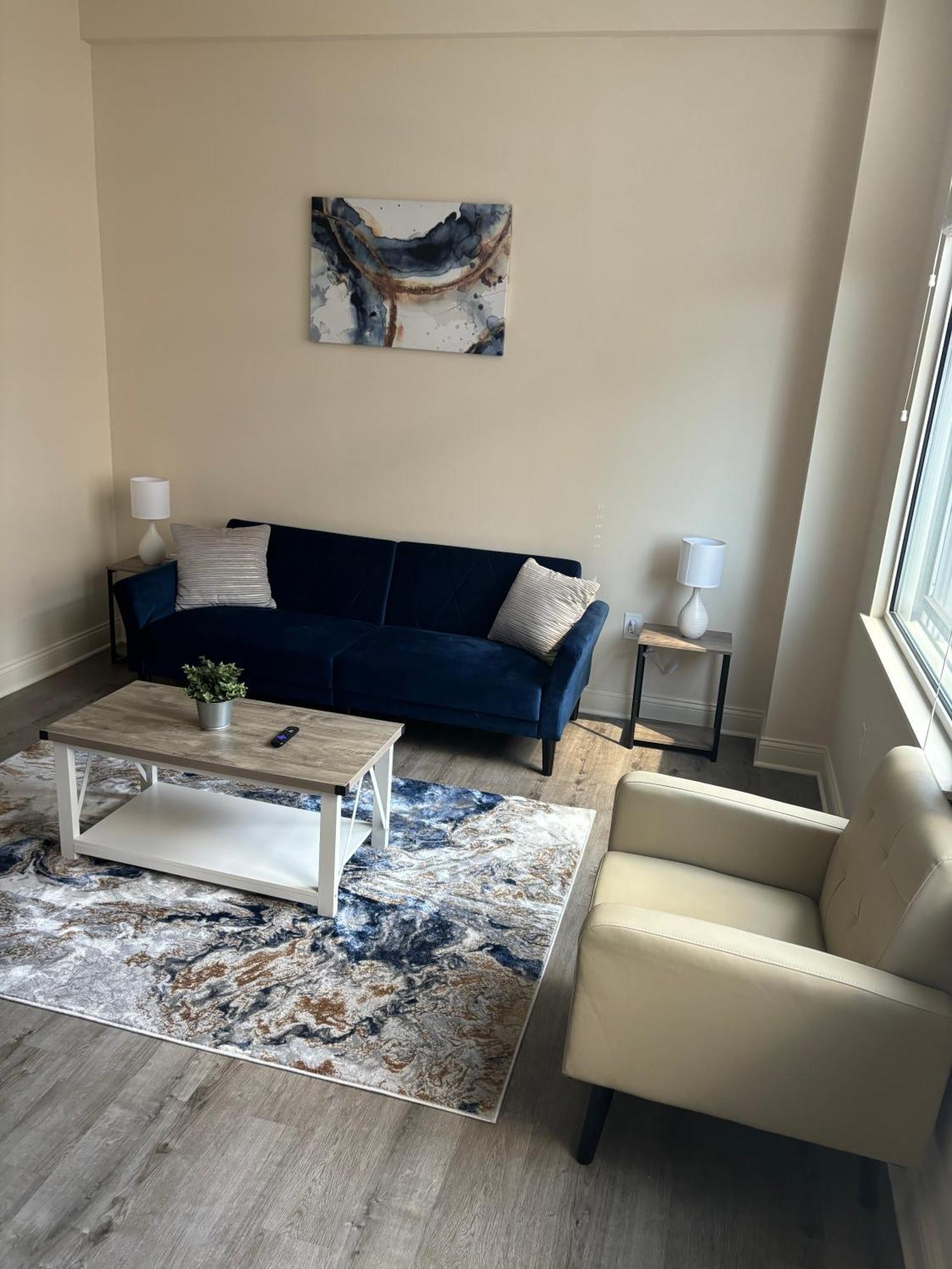 Apartment Modern 1 Bedroom *