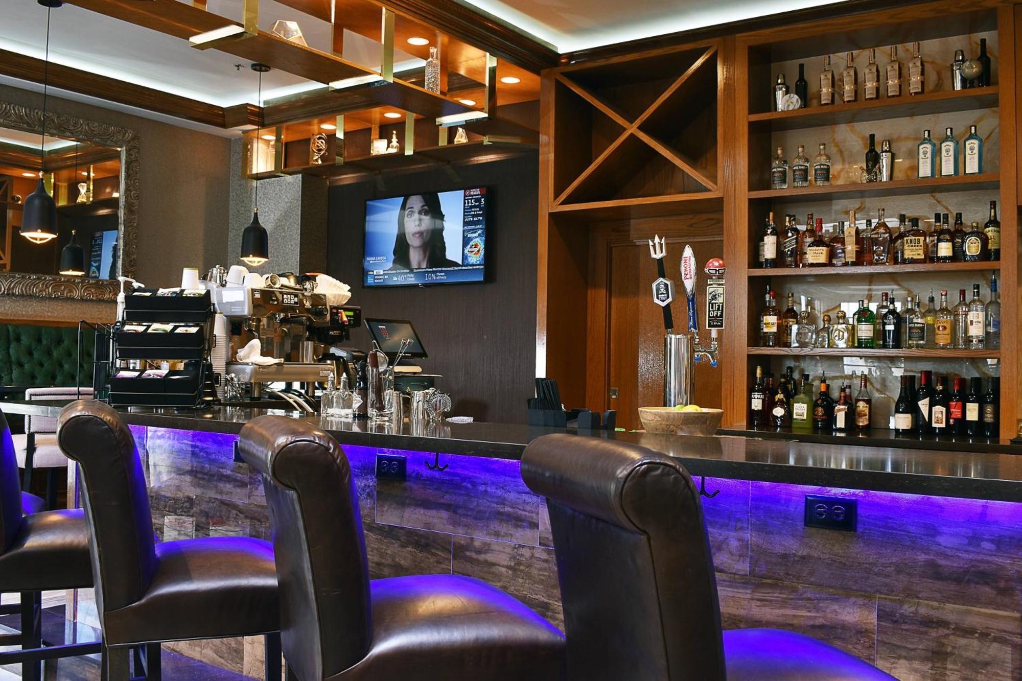 Delta By Marriott East Hotel 4*