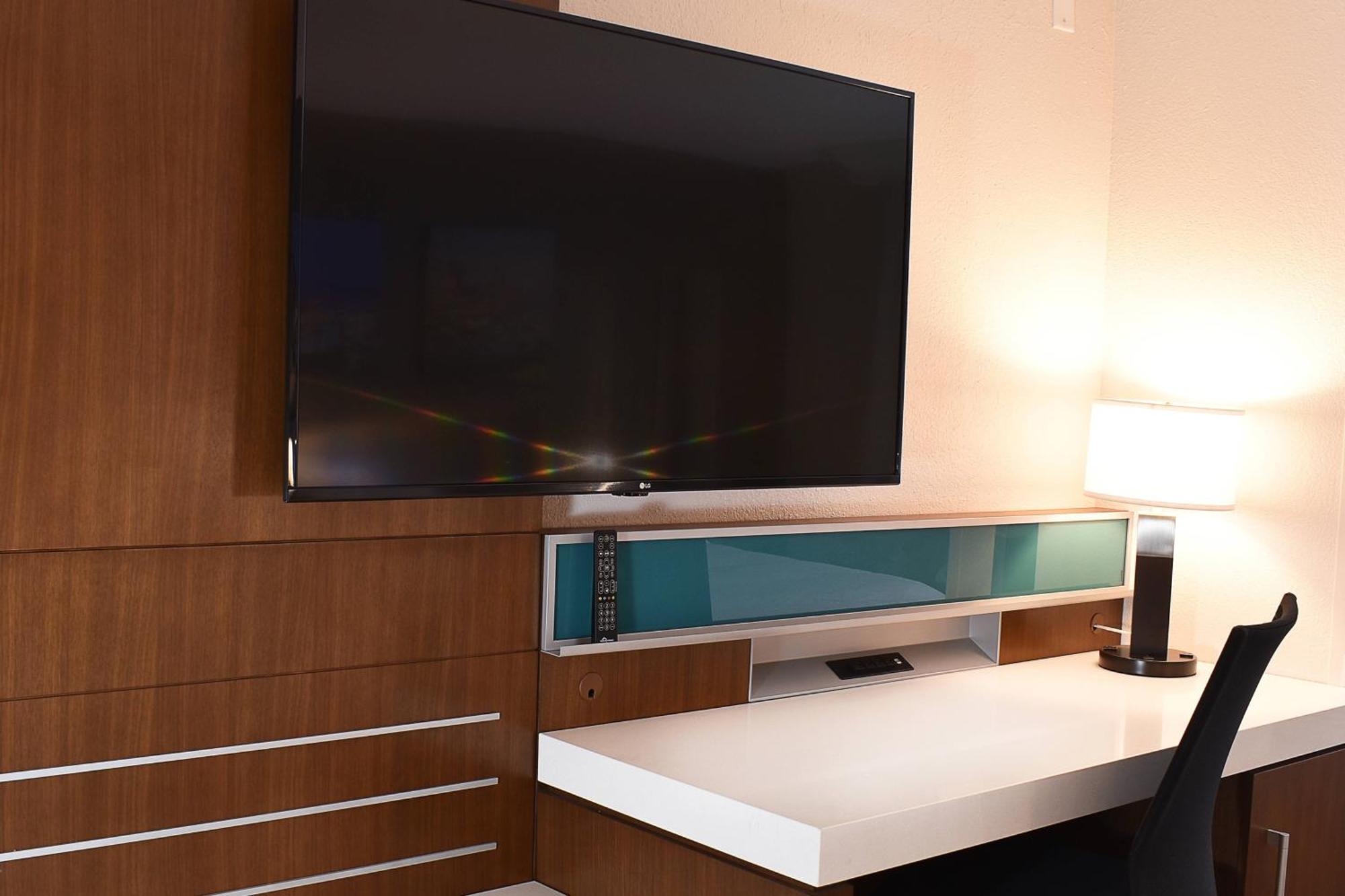 Hotel Delta By Marriott East Indianapolis