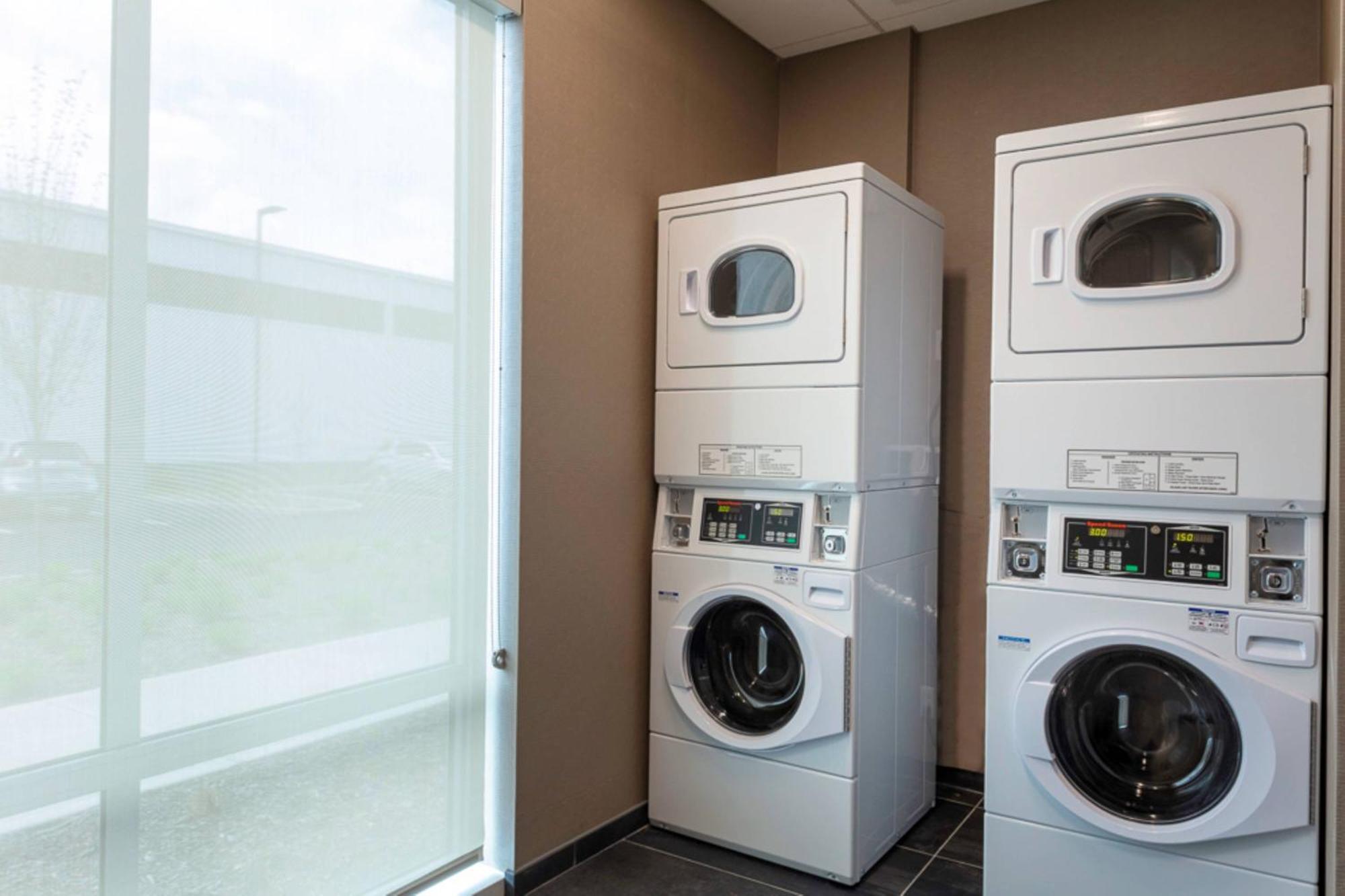 Courtyard By Marriott West-speedway Hotel 3*