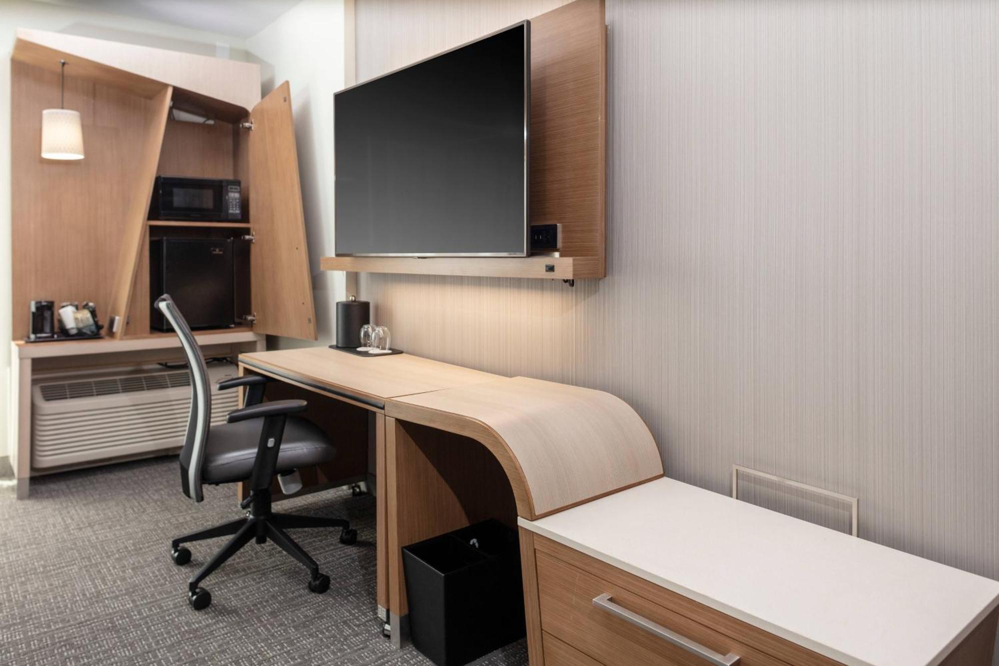 Hotel Courtyard By Marriott West-speedway 3*