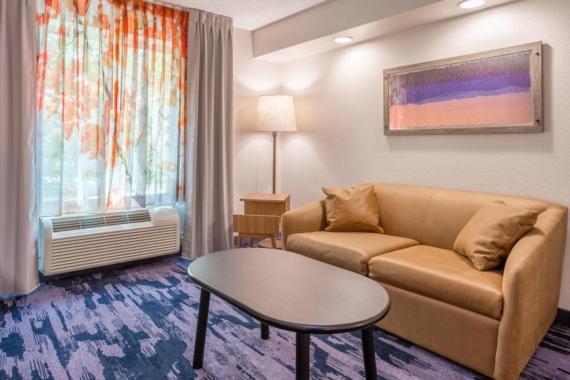 Hotel Fairfield & Northwest Indianapolis