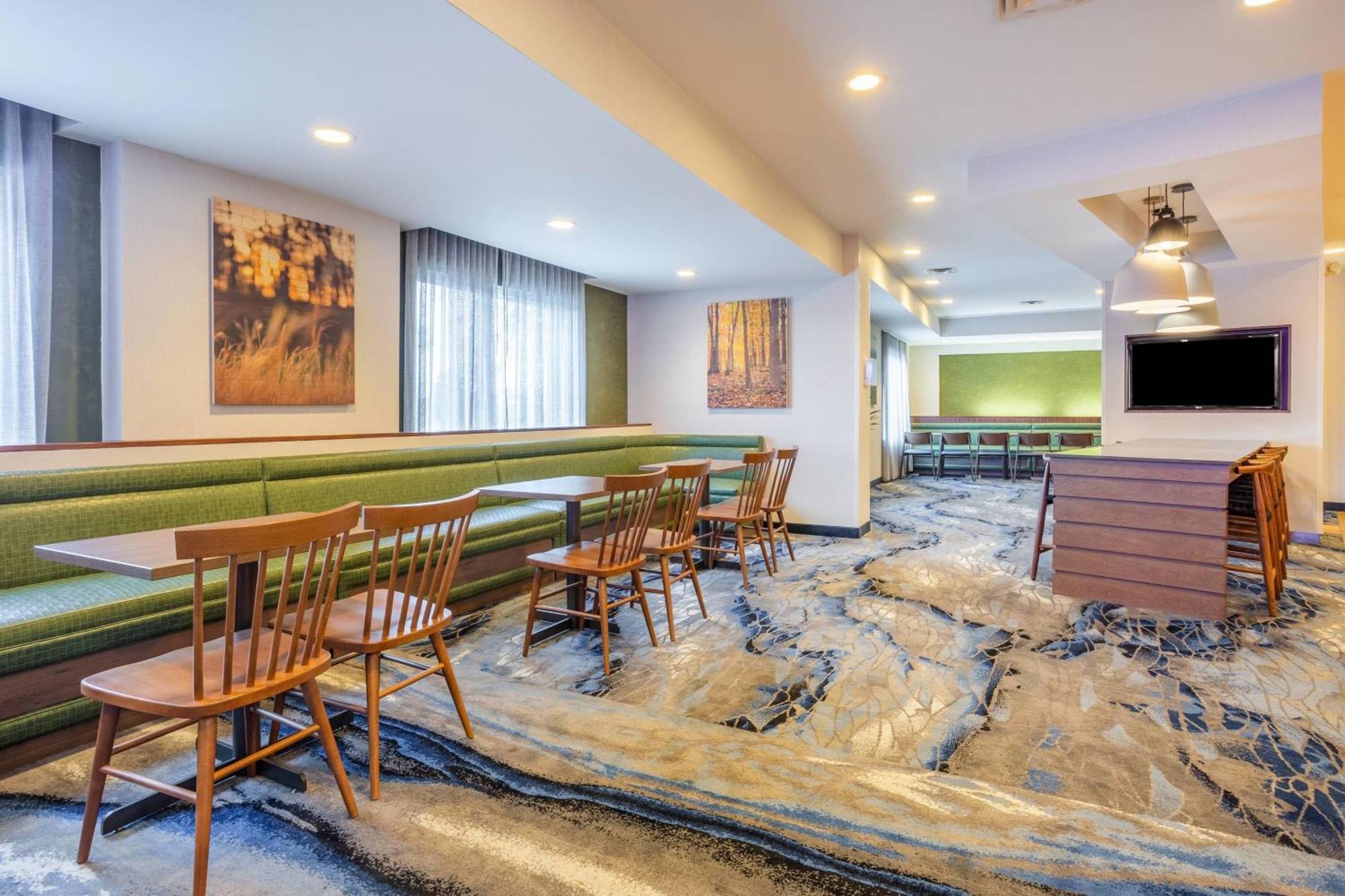 Hotel Fairfield & Northwest Indianapolis