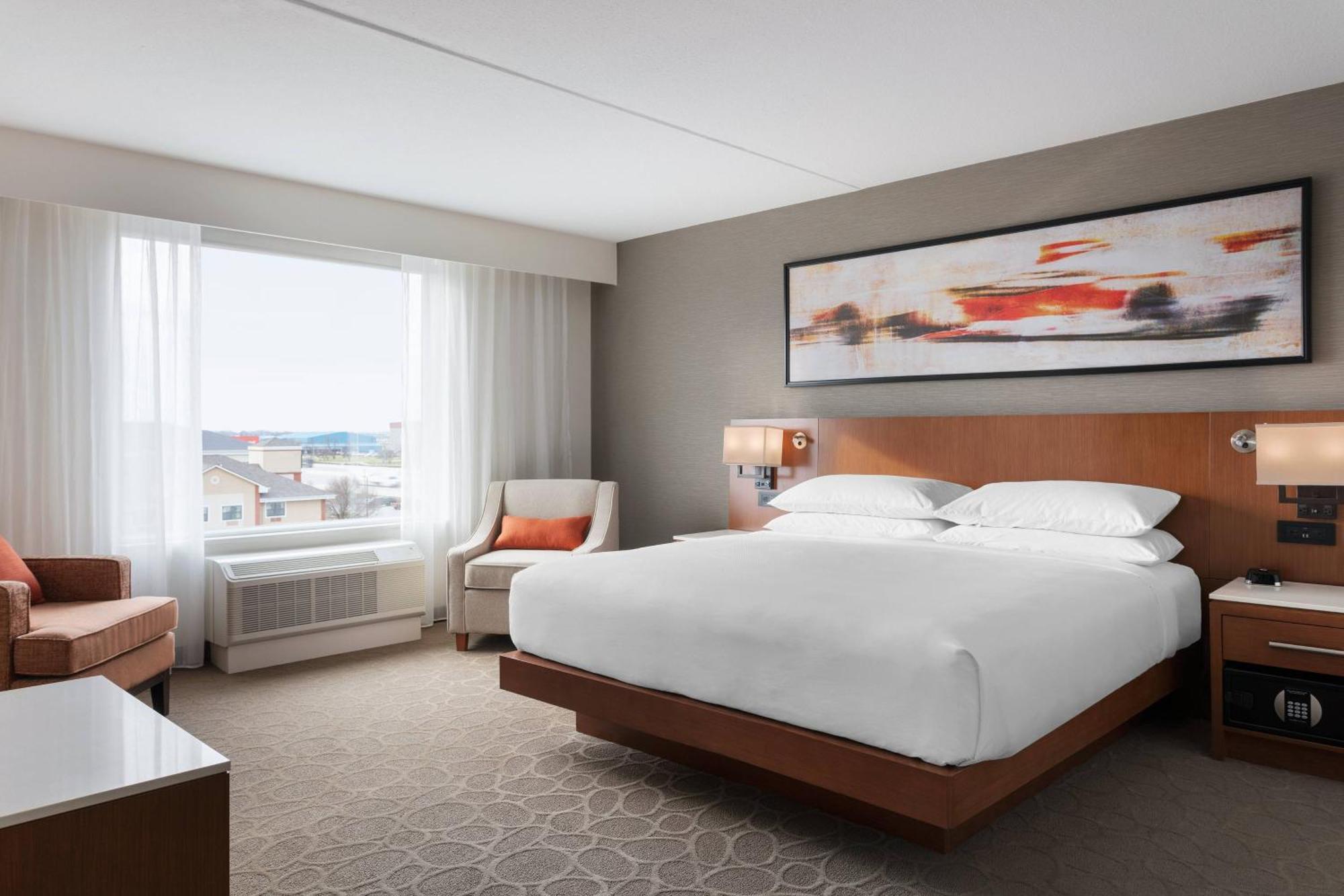 Hotel Delta By Marriott Airport