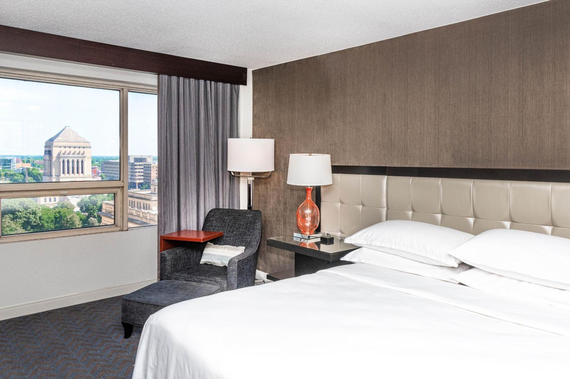 Sheraton Centre Hotel