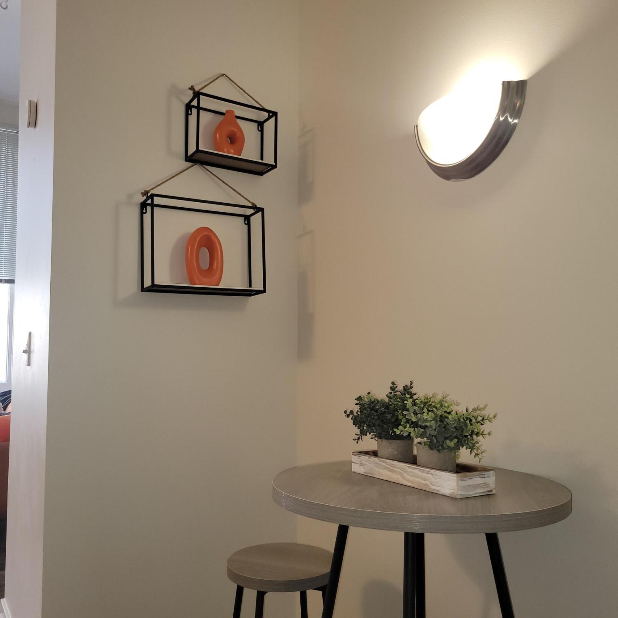 Free Parking! Downtown Lucas Oil- Conv Center Skywalk#5 Apartment